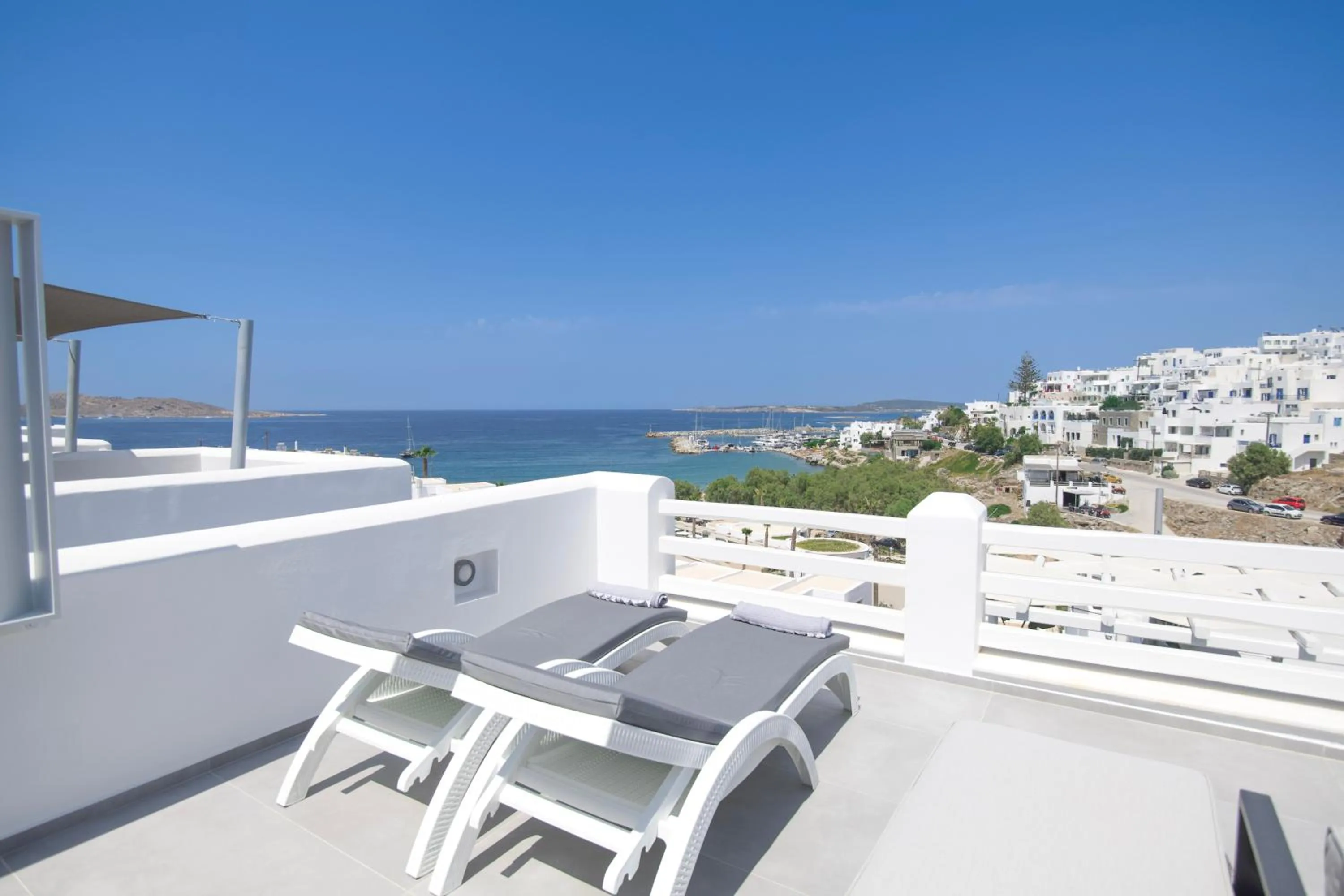 Alexandros Apartments