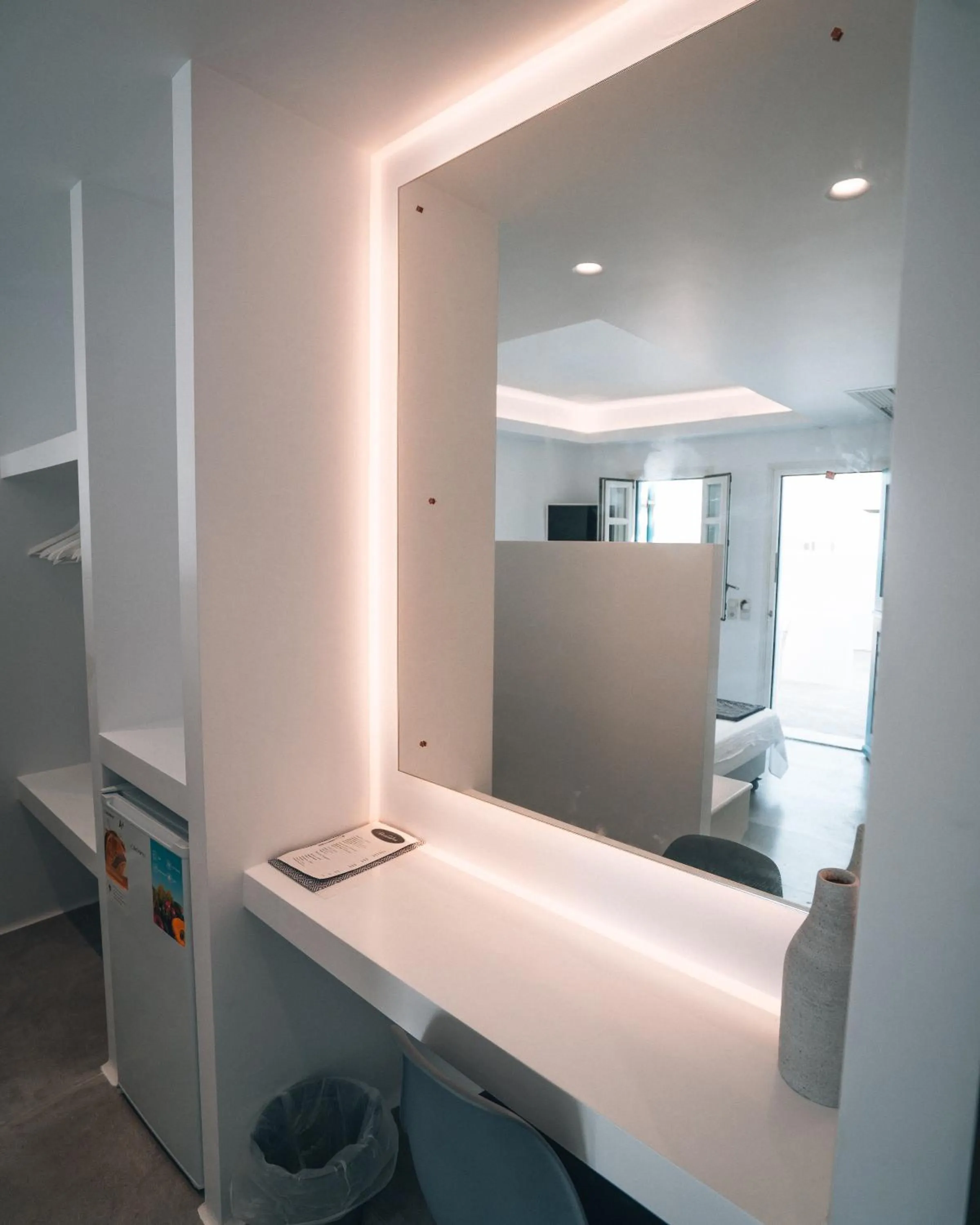 Alexandros Apartments