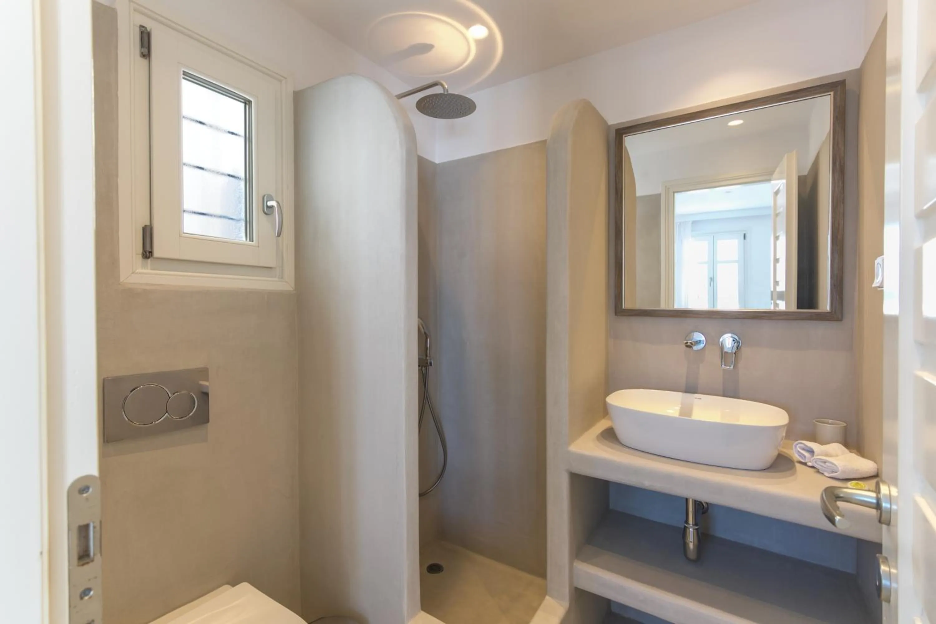 Alexandros Apartments