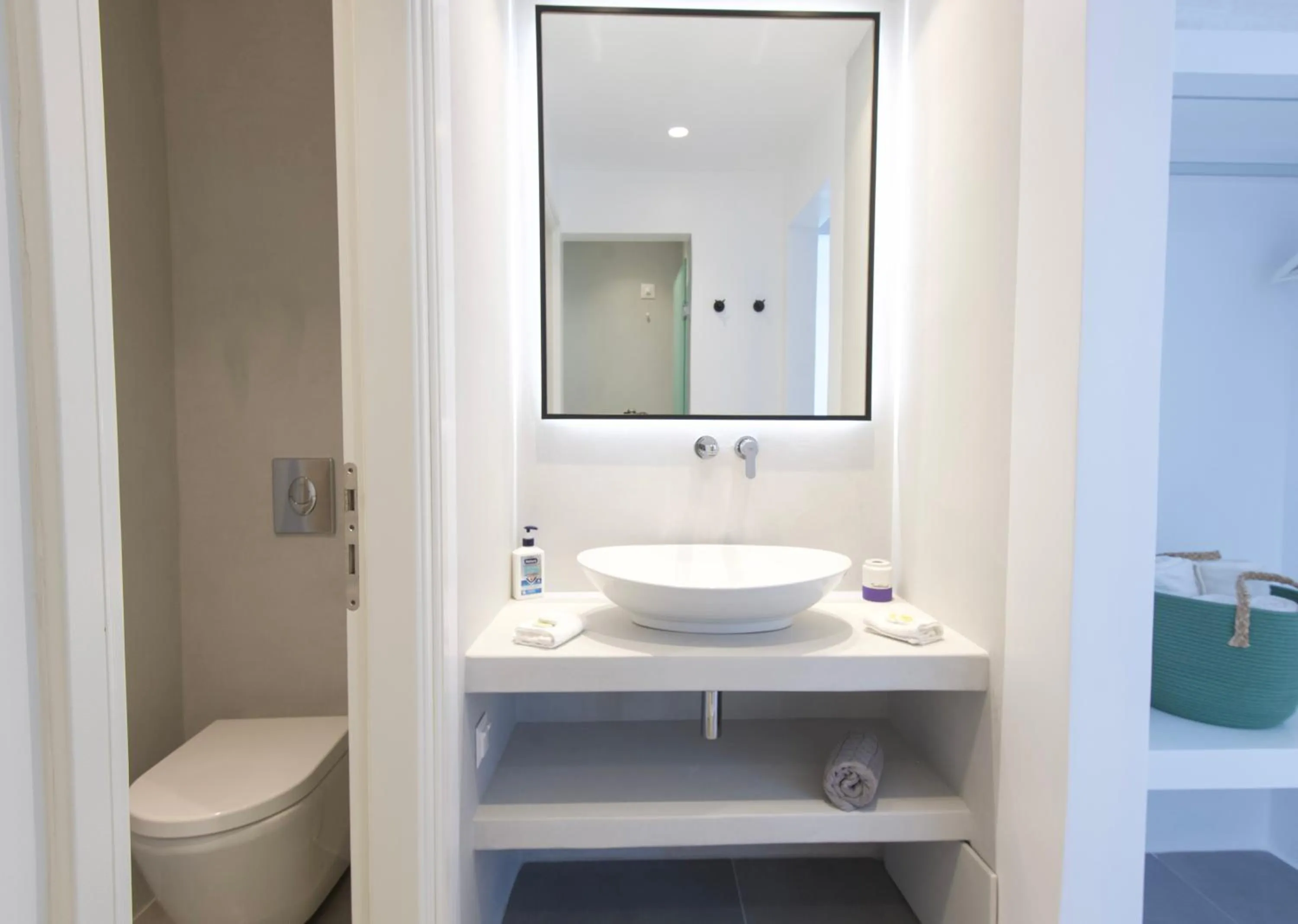 Alexandros Apartments