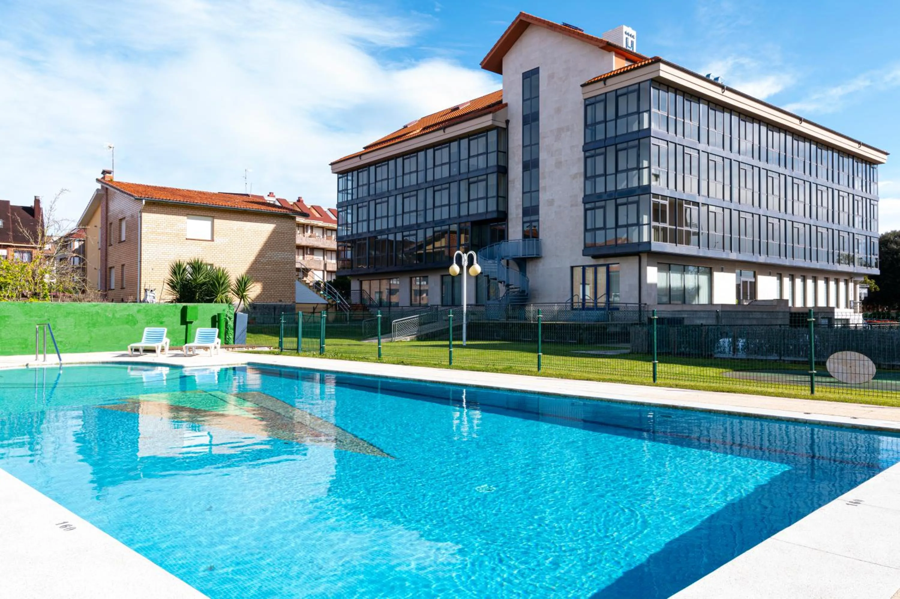 Swimming pool in Hotel Viadero