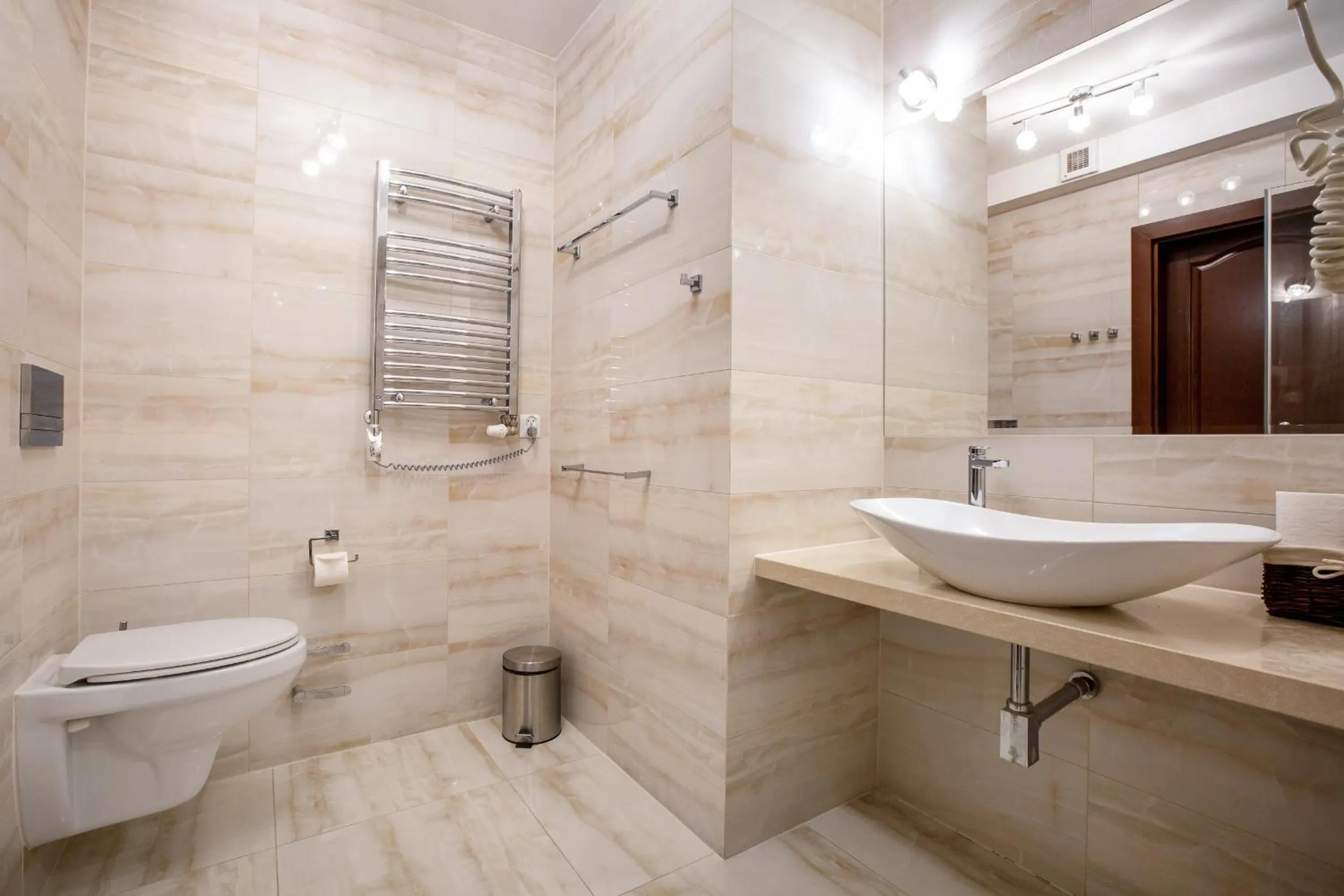 Toilet in COLUMBUS Apartamenty Ustka - Limanowskiego 1