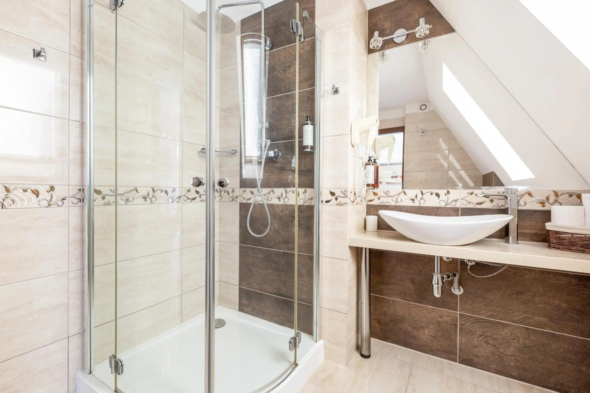 Shower in COLUMBUS Apartamenty Ustka - Limanowskiego 1