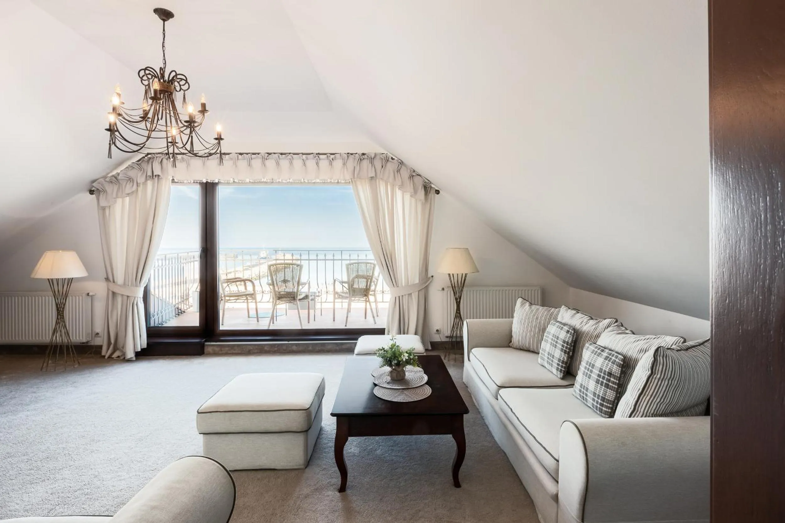 Summer in COLUMBUS Apartamenty Ustka - Limanowskiego 1