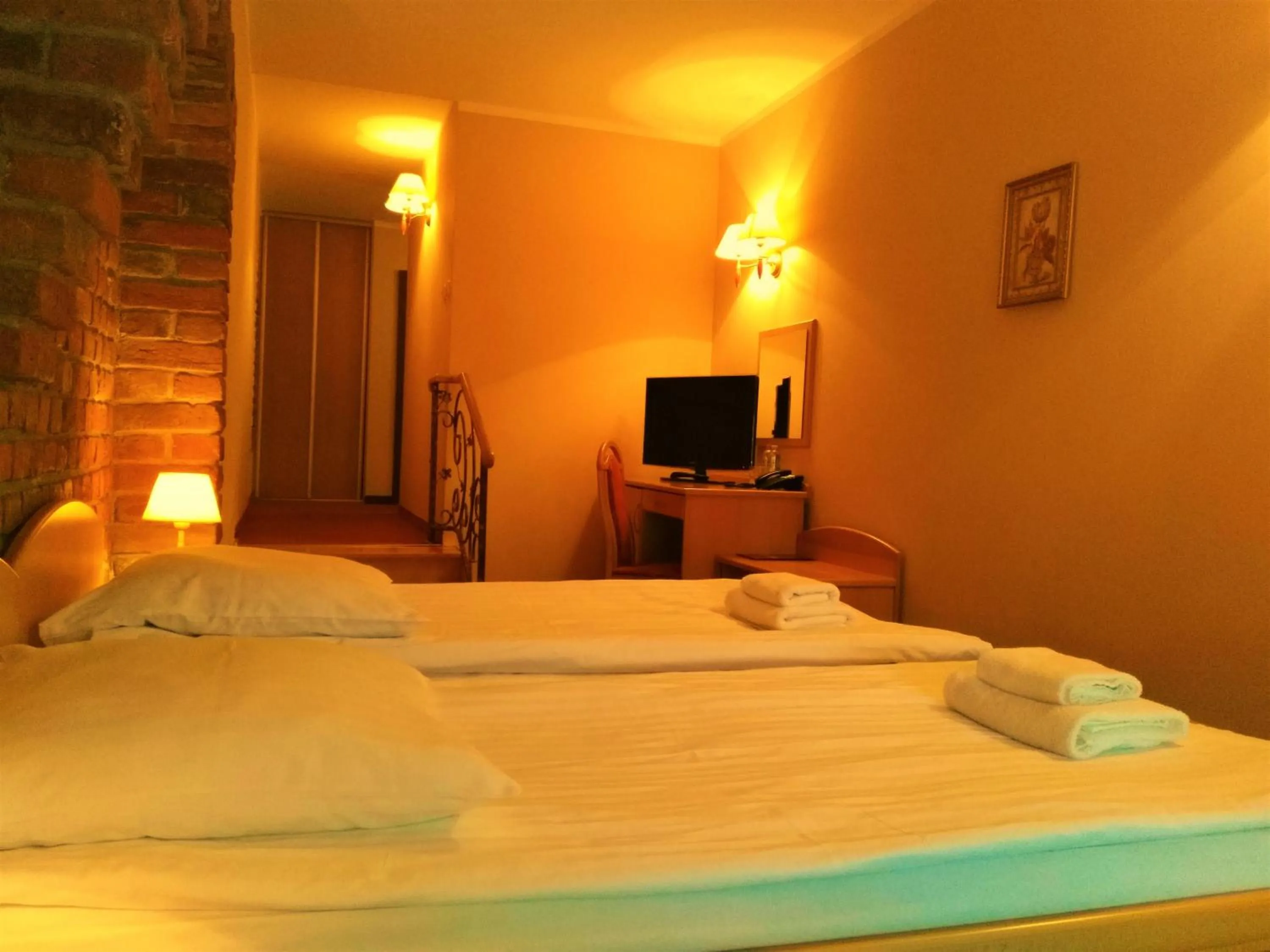 Photo of the whole room, Bed in Hotel Bartis