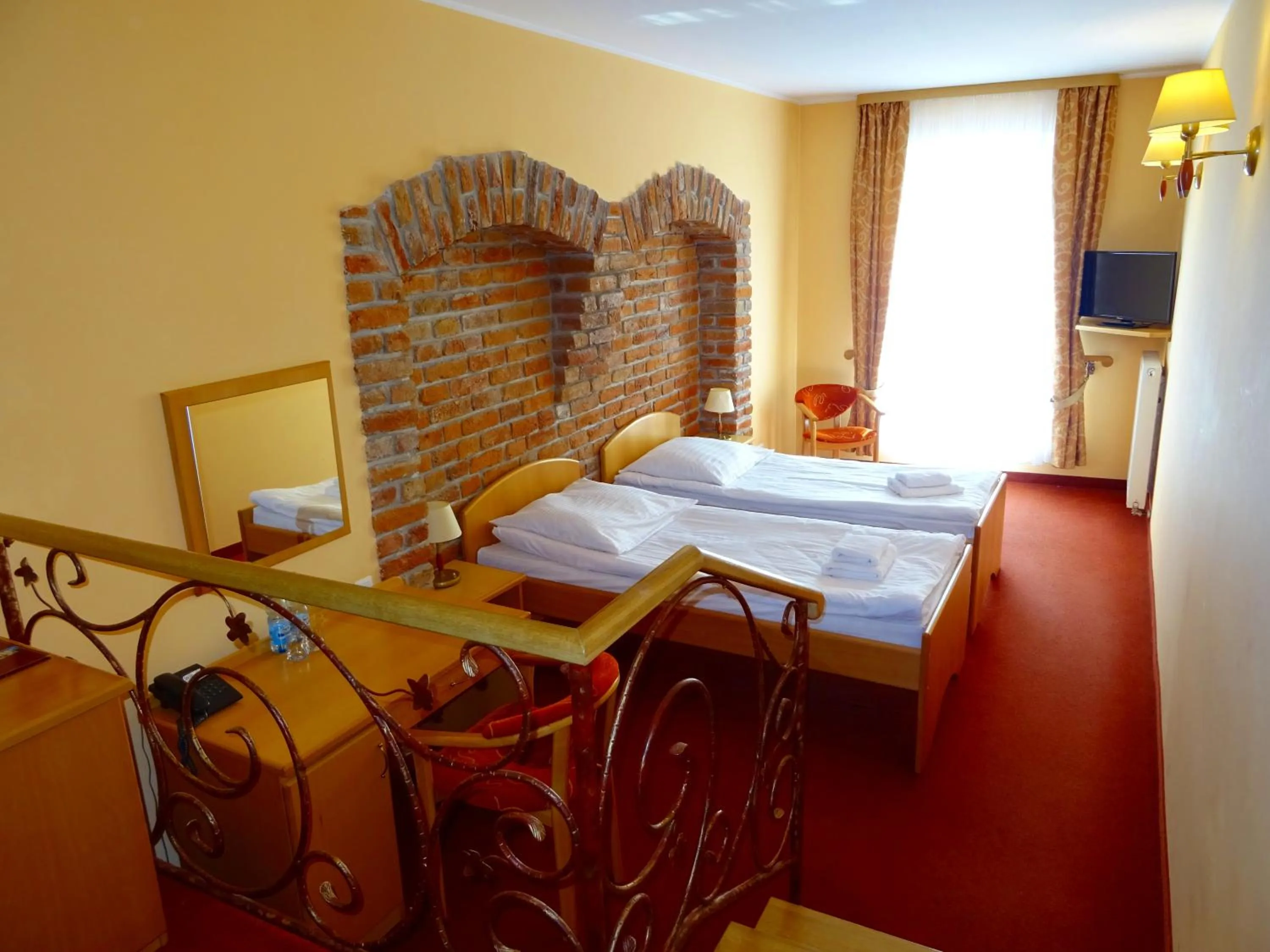 Photo of the whole room, Bed in Hotel Bartis