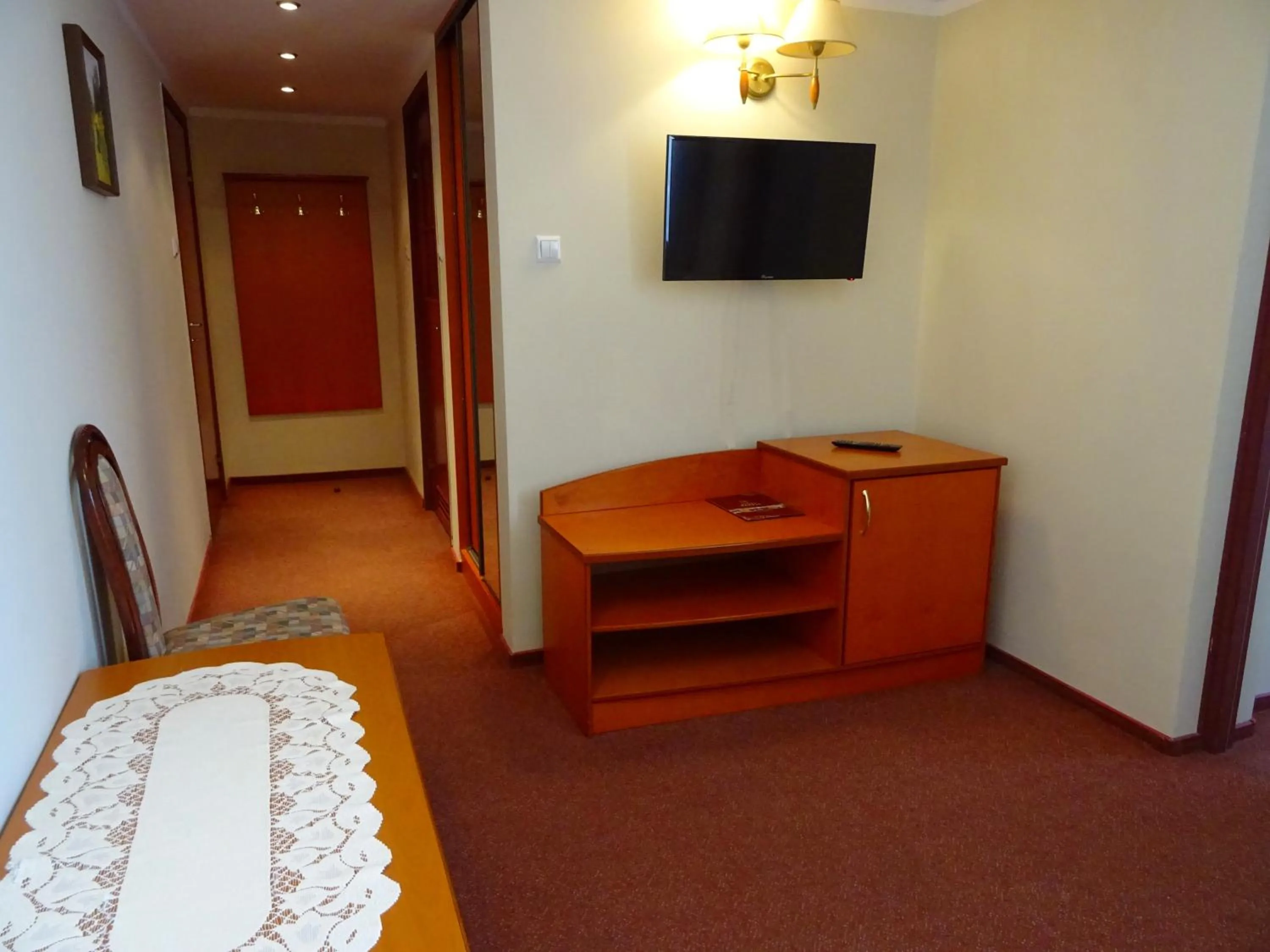 Photo of the whole room, Bed in Hotel Bartis