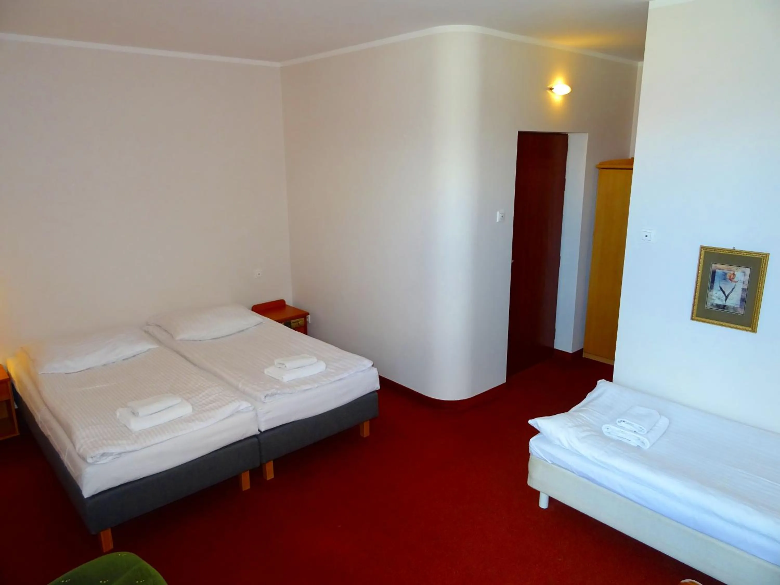 Photo of the whole room, Bed in Hotel Bartis