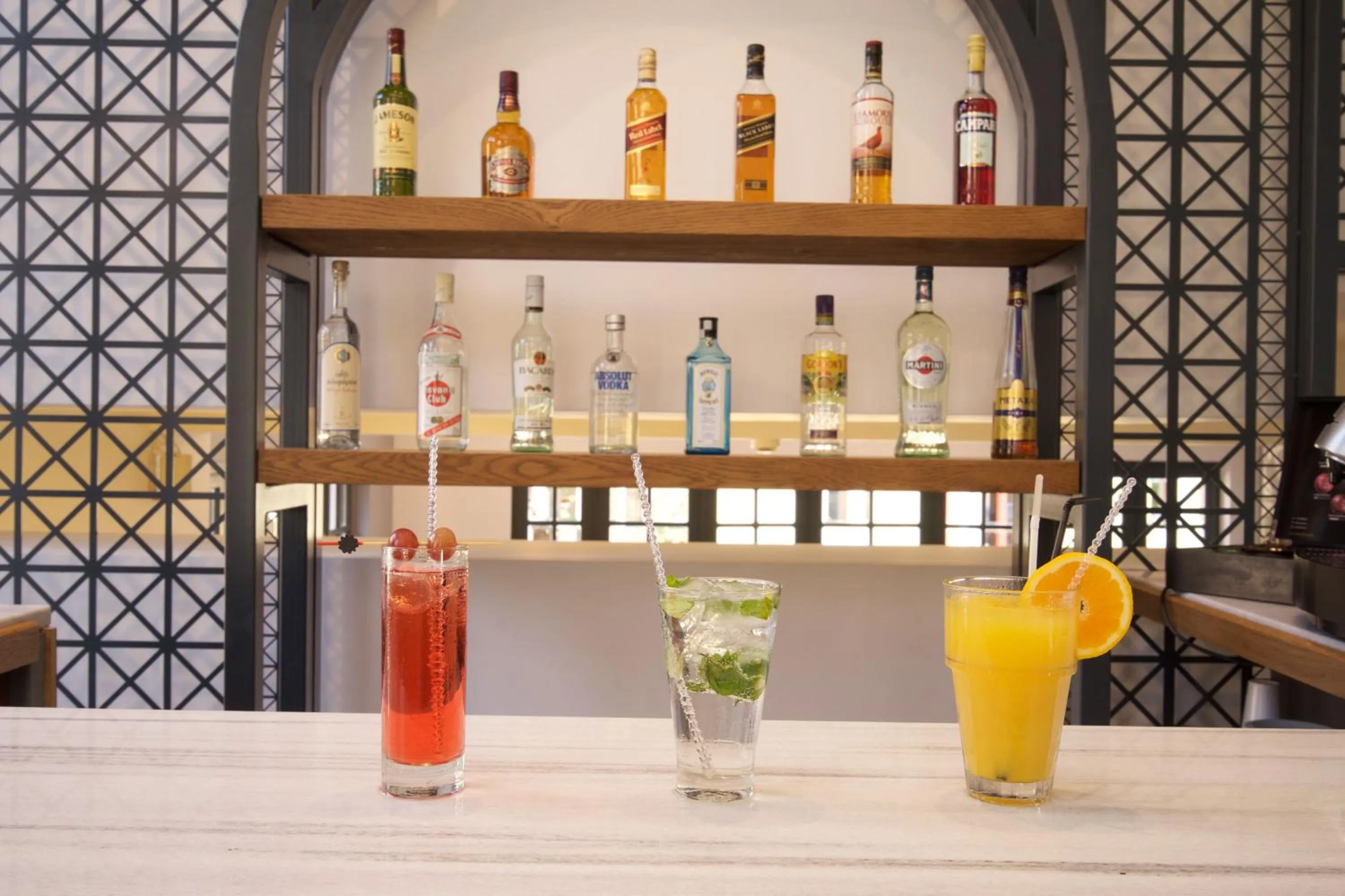 Alcoholic drinks in Mirabel CityCenter Hotel