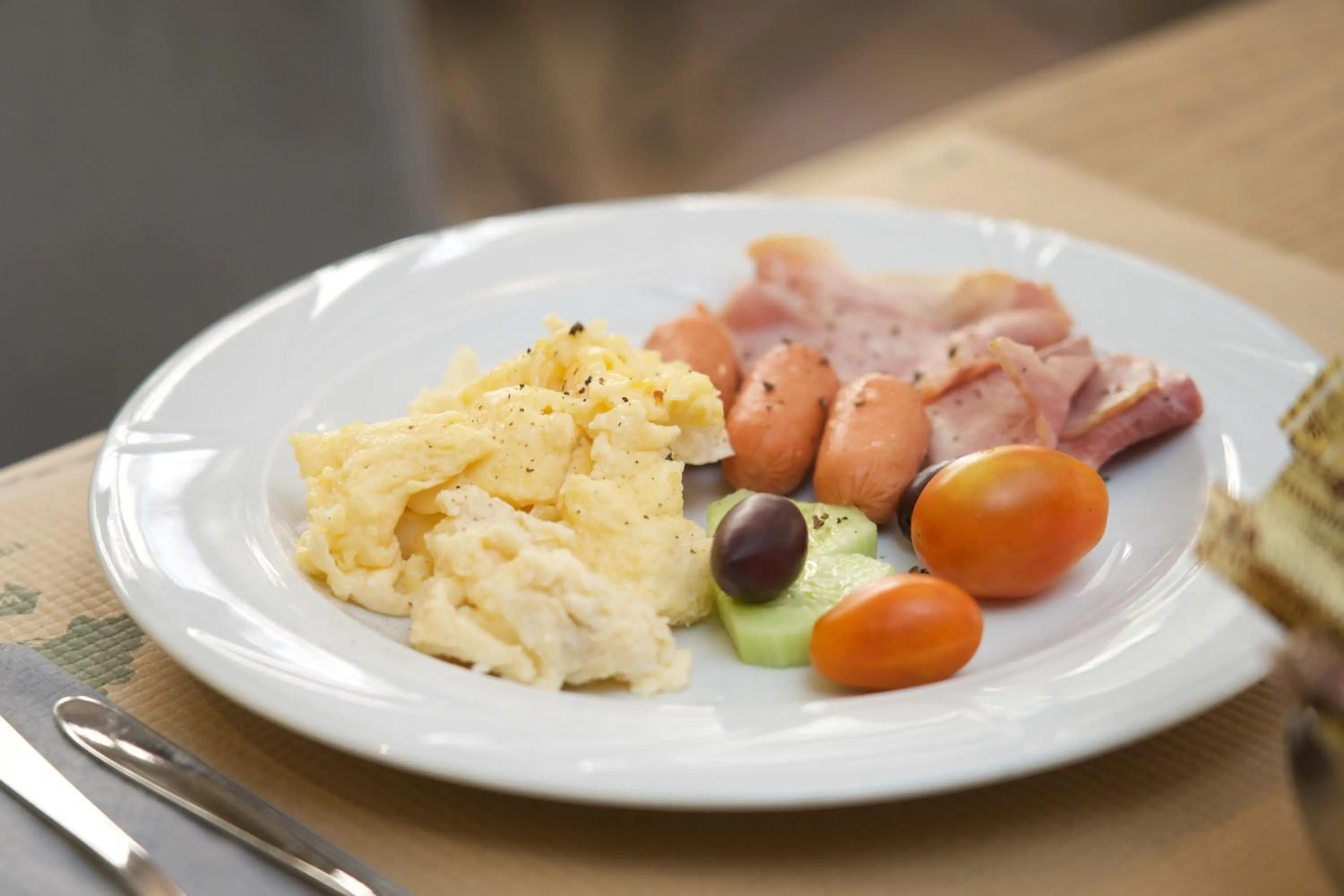 Buffet breakfast in Mirabel CityCenter Hotel