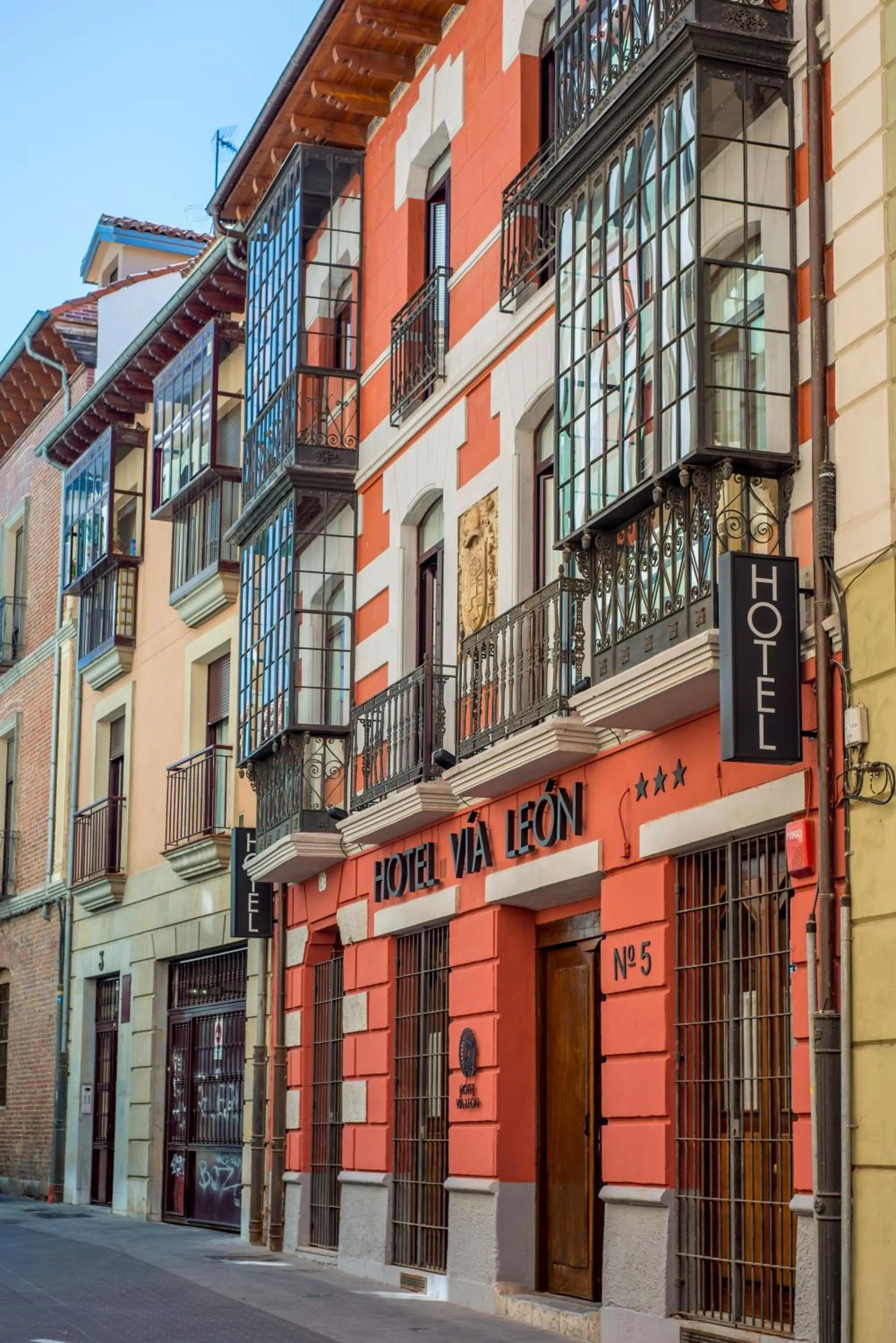 Facade/entrance in Hotel Alda Vía León
