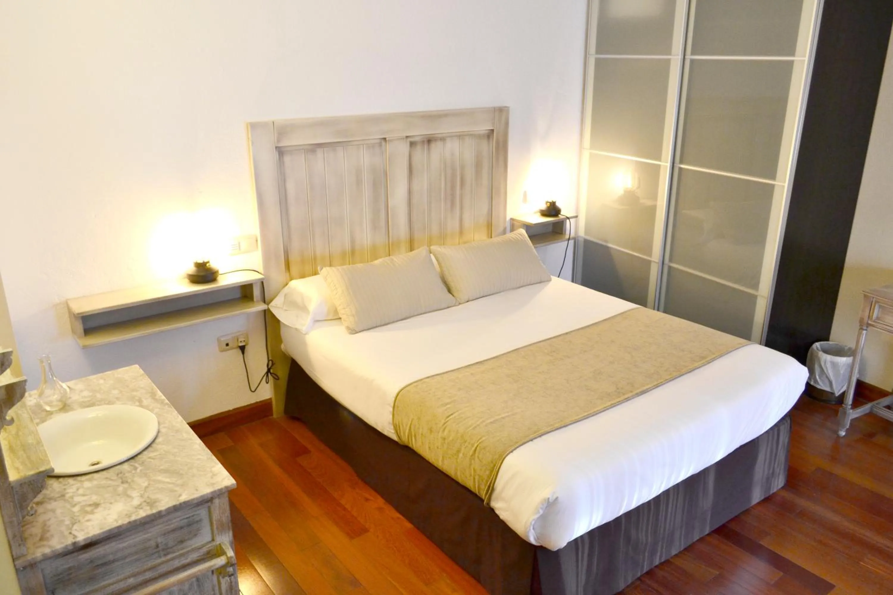 Photo of the whole room, Bed in Hotel Alda Vía León