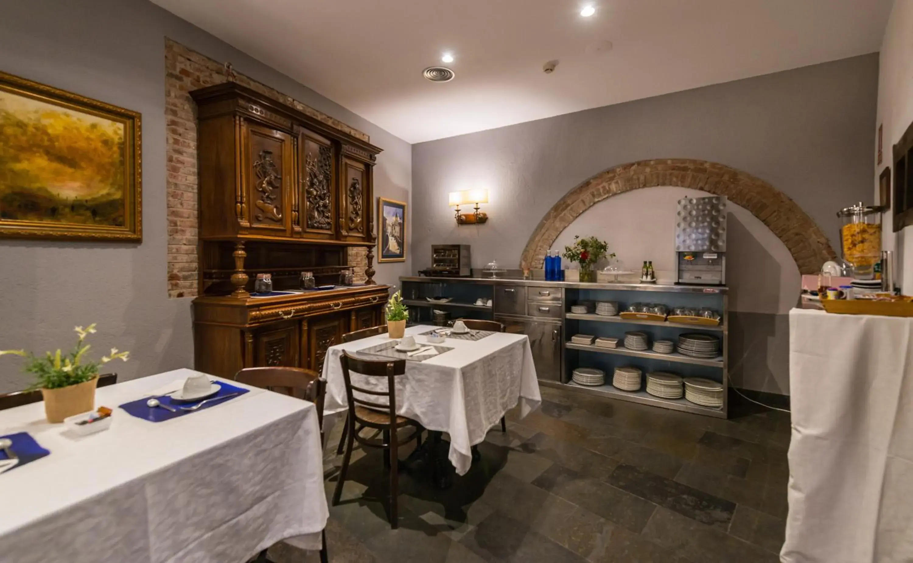 Buffet breakfast in Hotel Alda Vía León Buffet breakfast in Hotel Alda Vía León