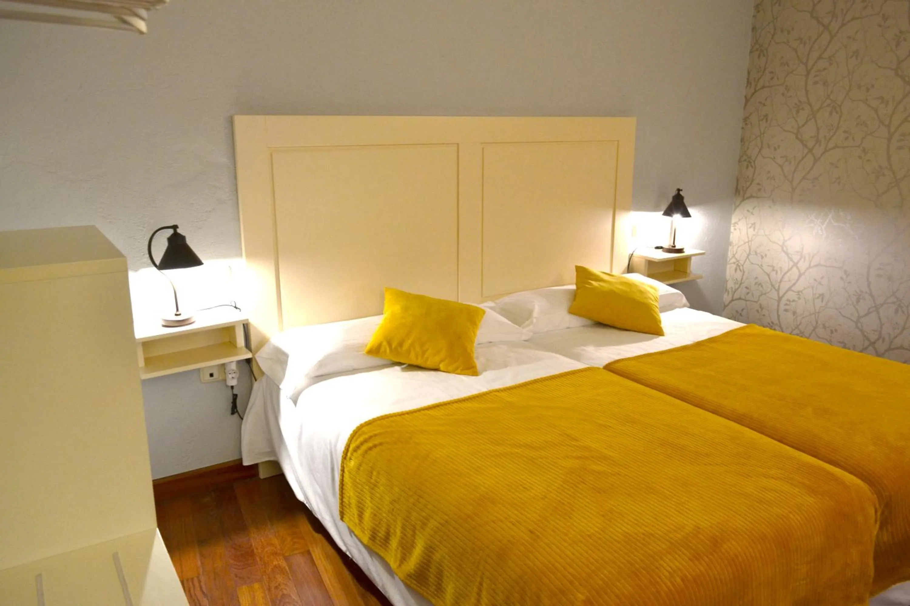 Bedroom, Bed in Hotel Alda Vía León