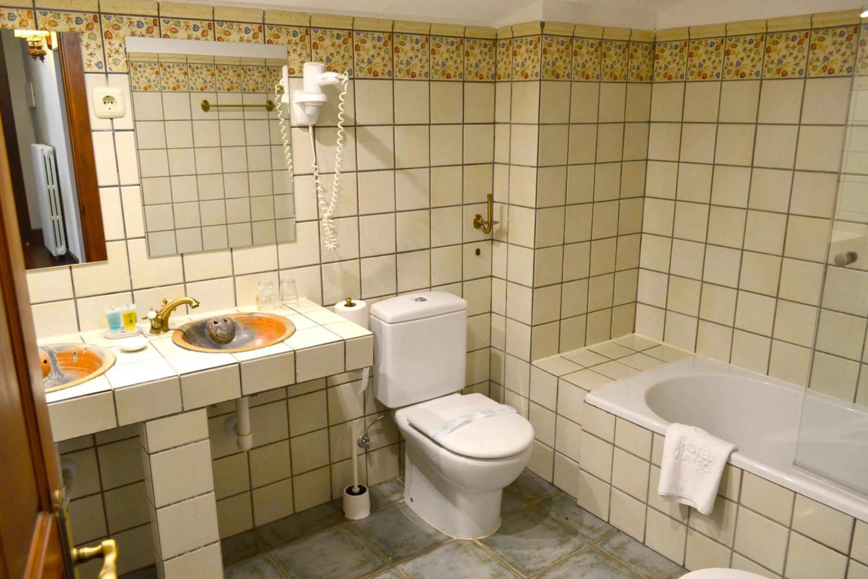 Bathroom in Hotel Alda Vía León