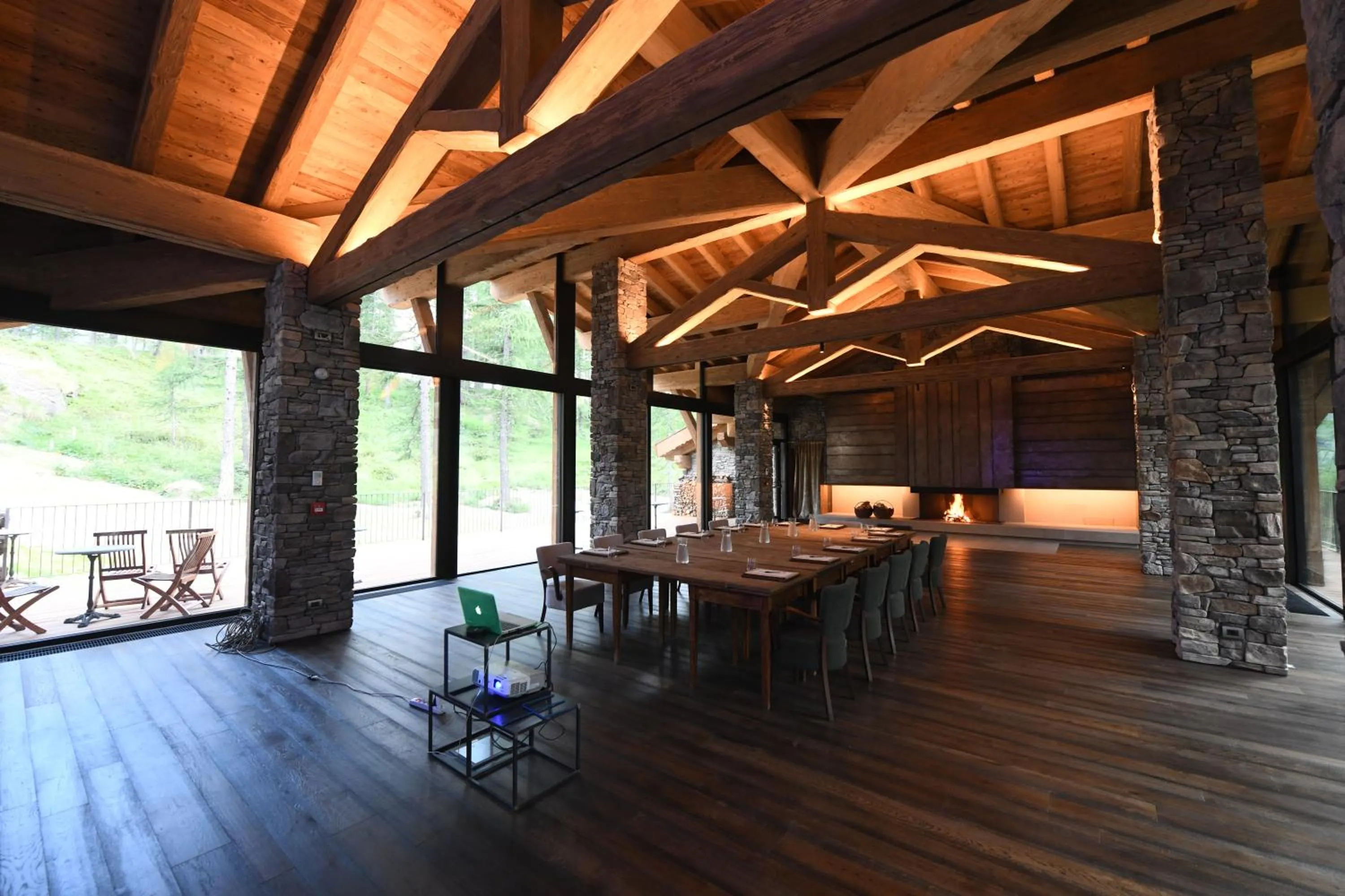 Business facilities in Les Neiges D'Antan