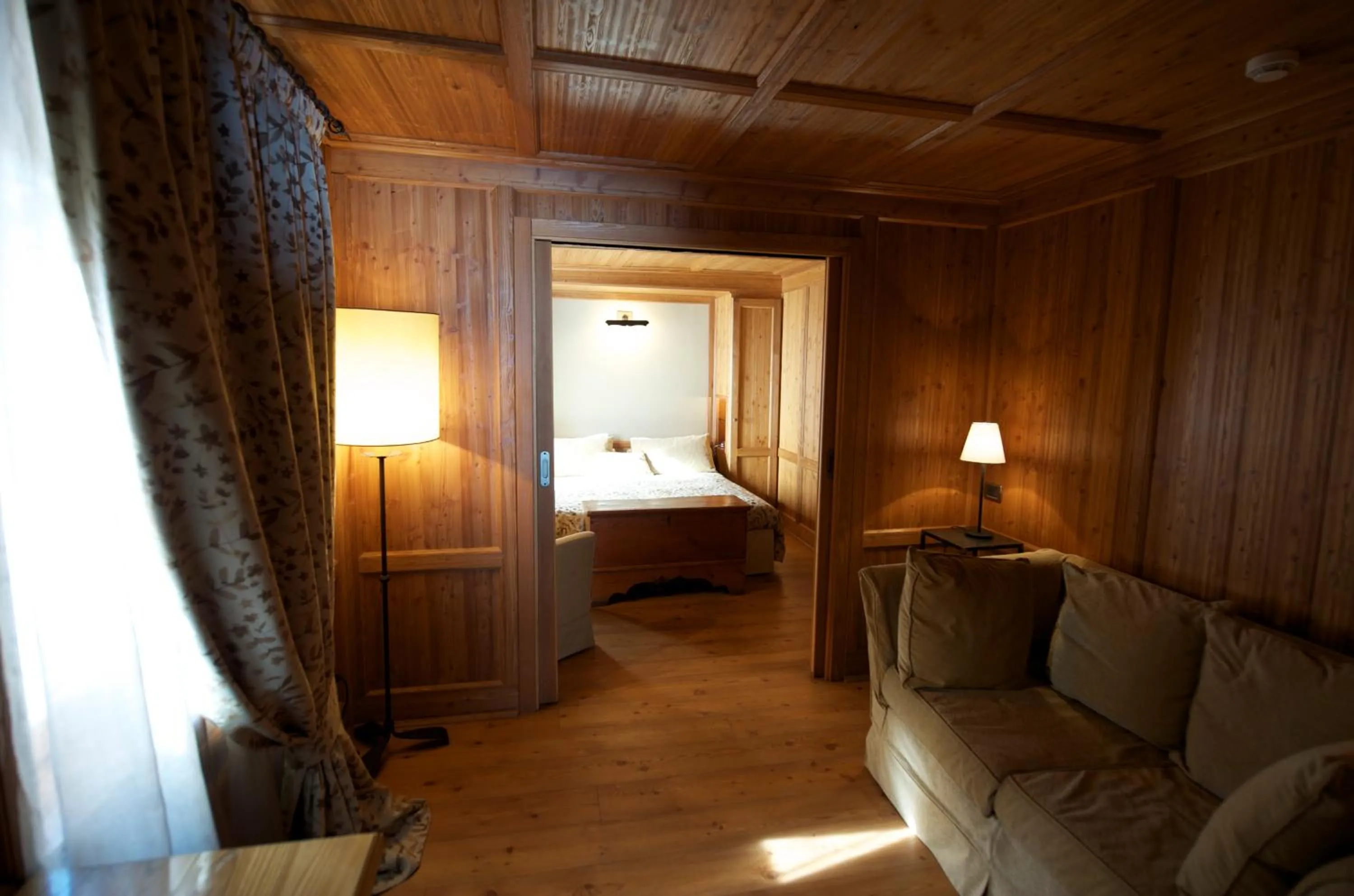 Bedroom, Bed in Les Neiges D'Antan