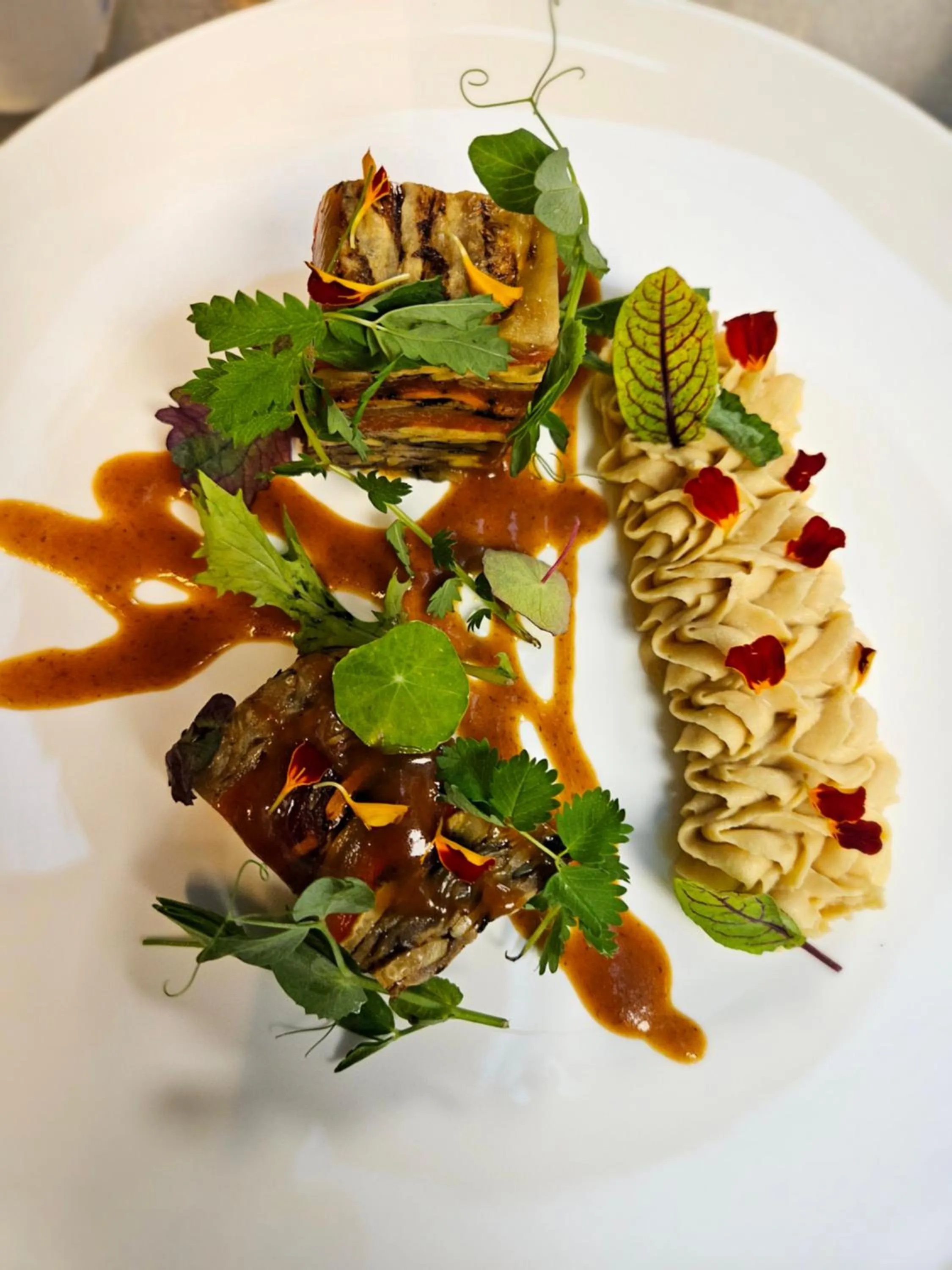 Food in Les Neiges D'Antan