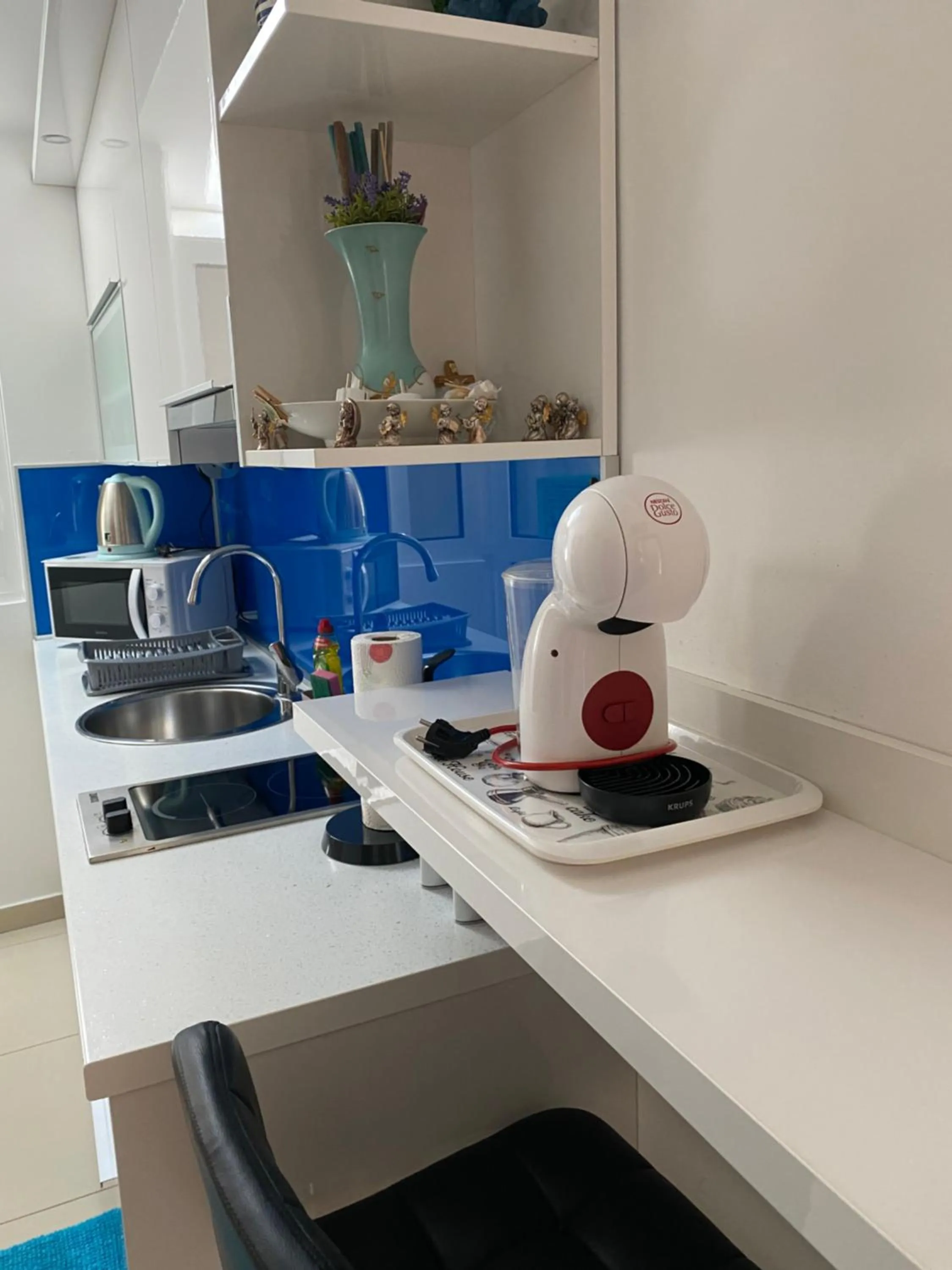 Coffee/tea facilities in Apartment Dome