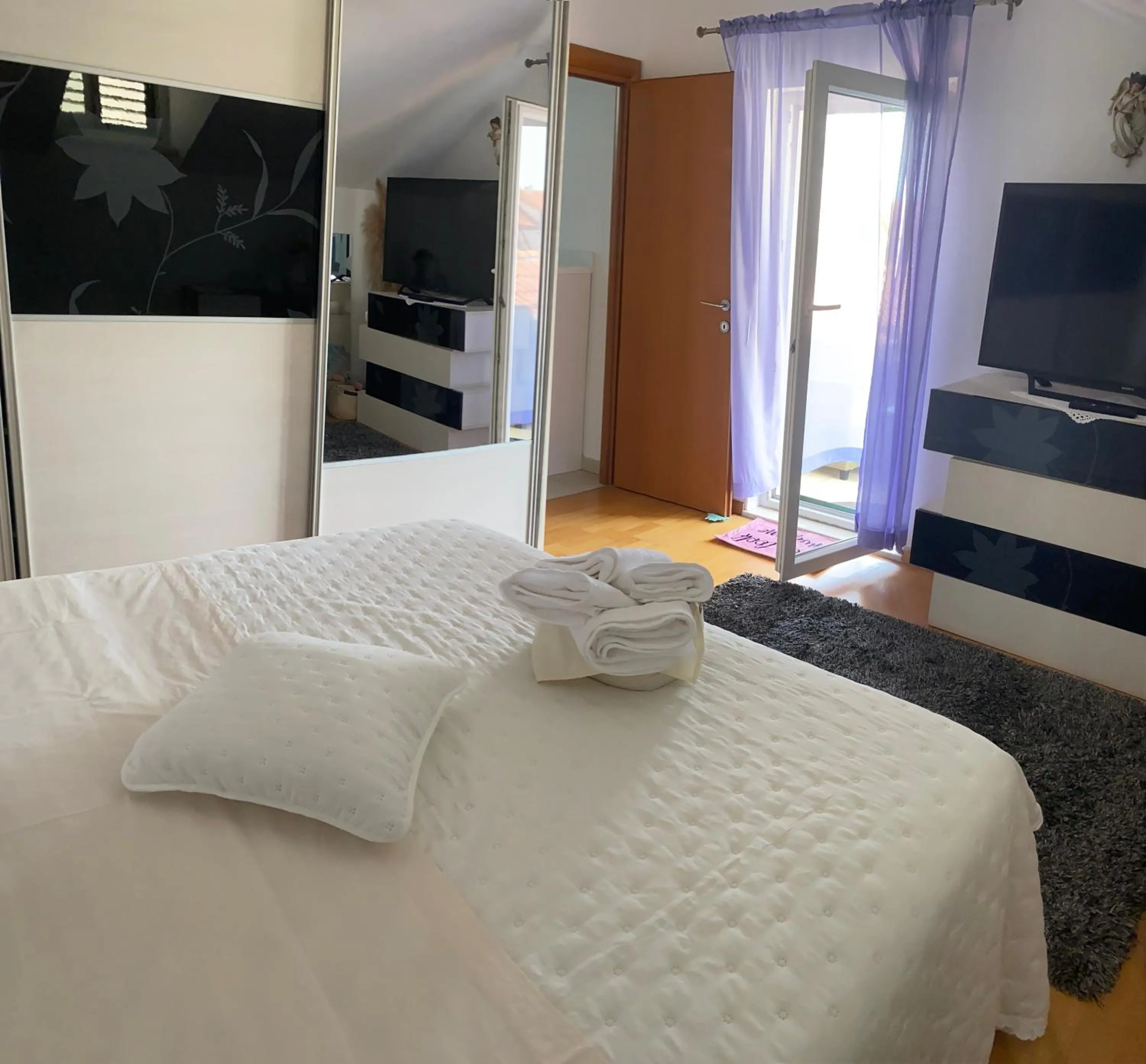Bed in Apartment Dome