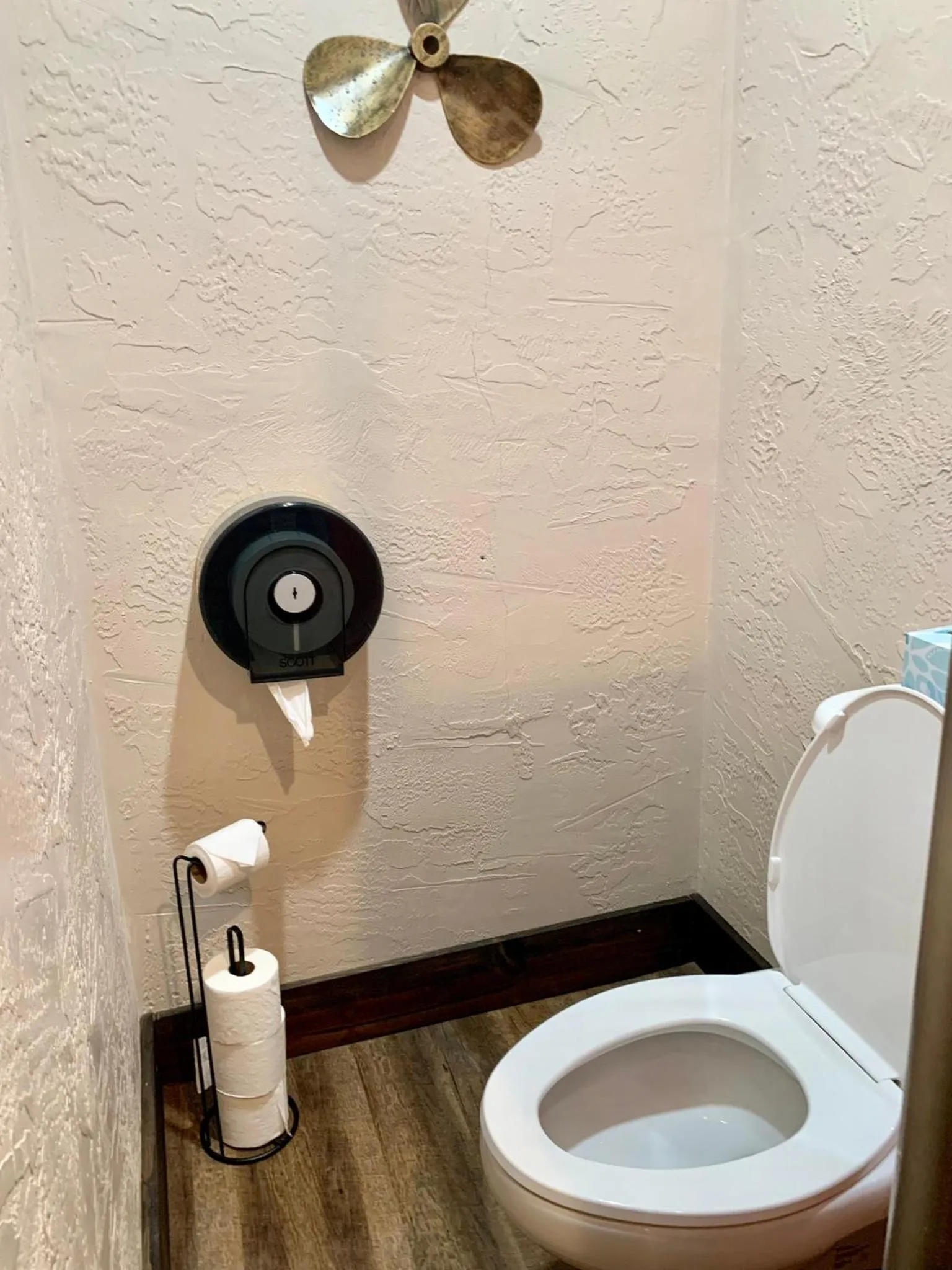 Bathroom in Breakers Boutique Inn