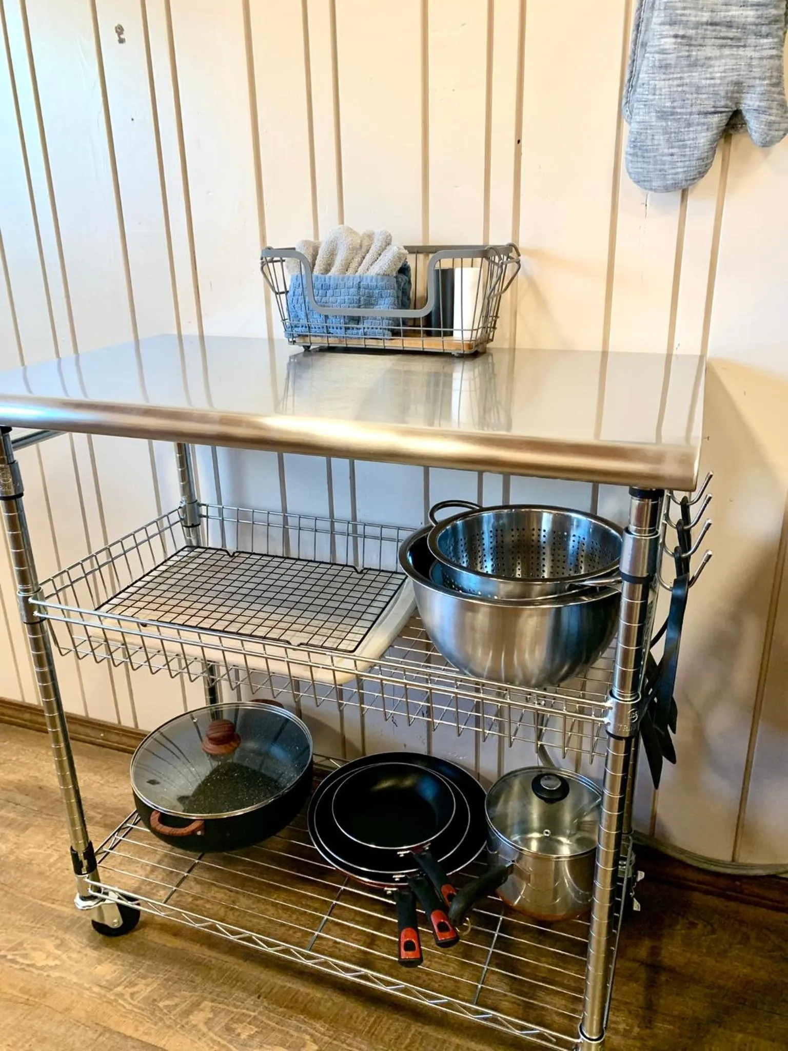 kitchen in Breakers Boutique Inn