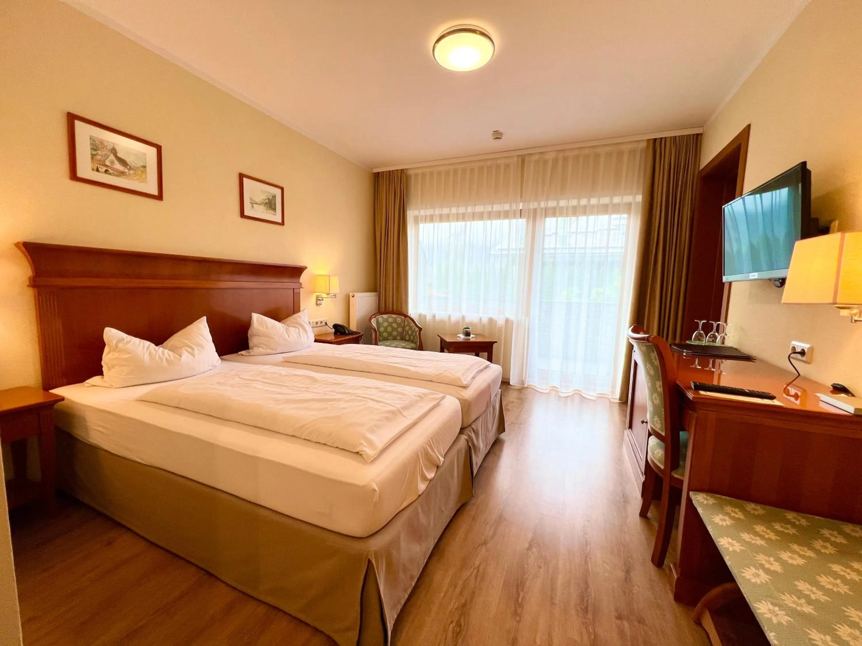 Bed in Hotel Bärenstüberl