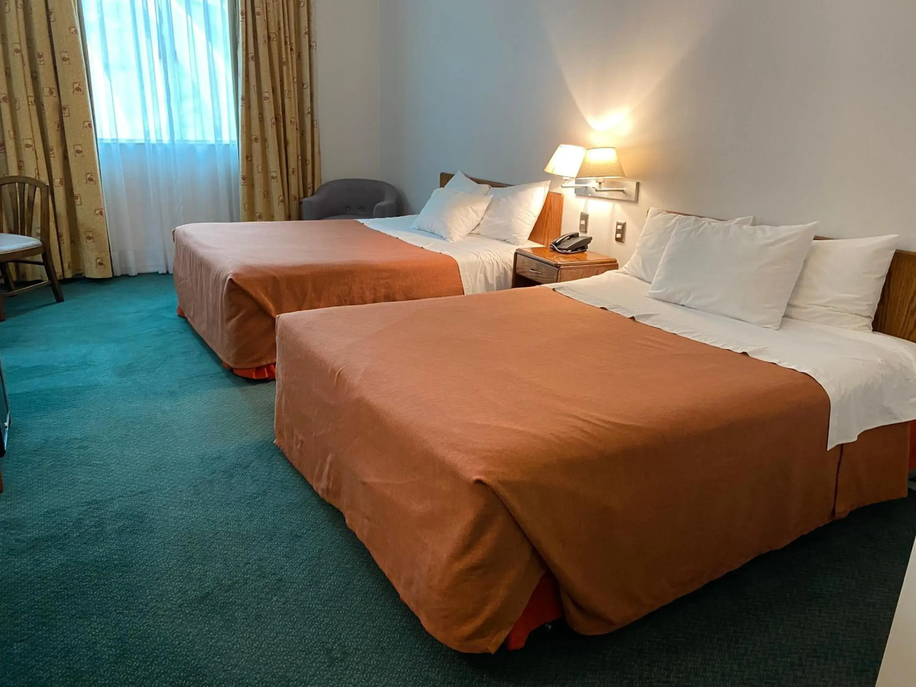 Double Room with Two Double Beds - single occupancy in Hotel Diego de Almagro Aeropuerto Double Room with Two Double Beds - single occupancy in Hotel Diego de Almagro Aeropuerto