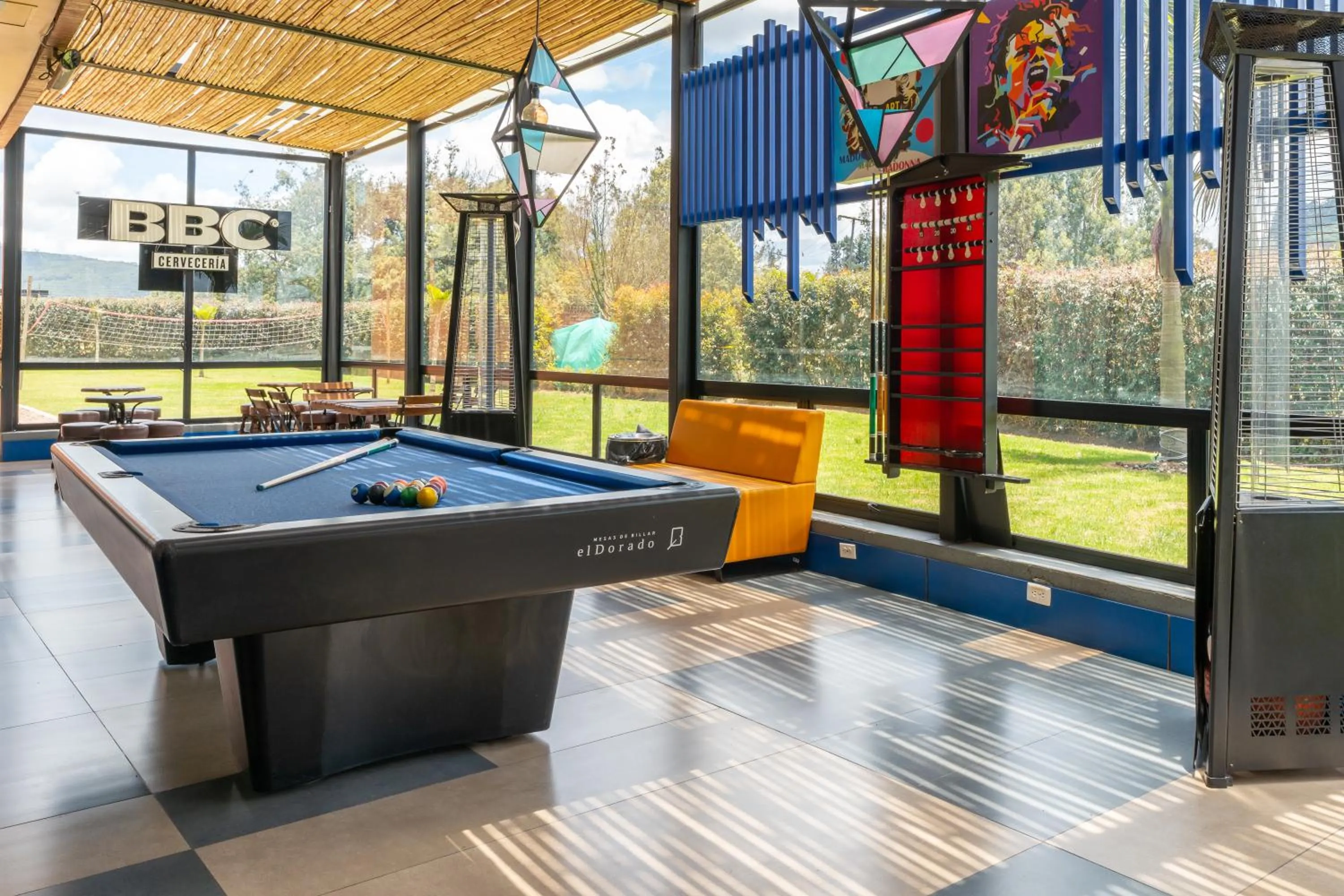 Billiard in Pop Art Hotel Tocancipá y Centro de Convenciones