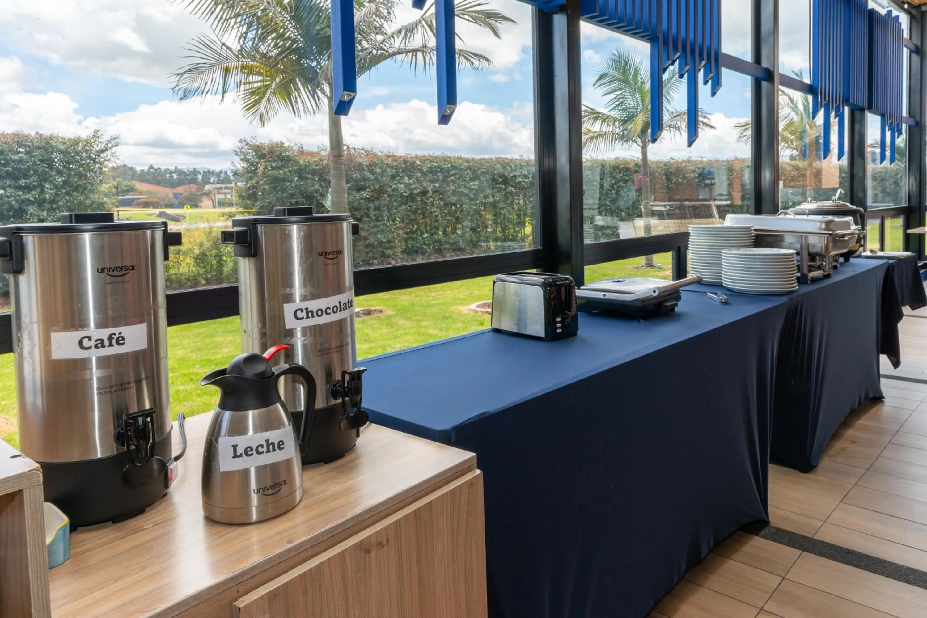 Coffee/tea facilities in Pop Art Hotel Tocancipá y Centro de Convenciones