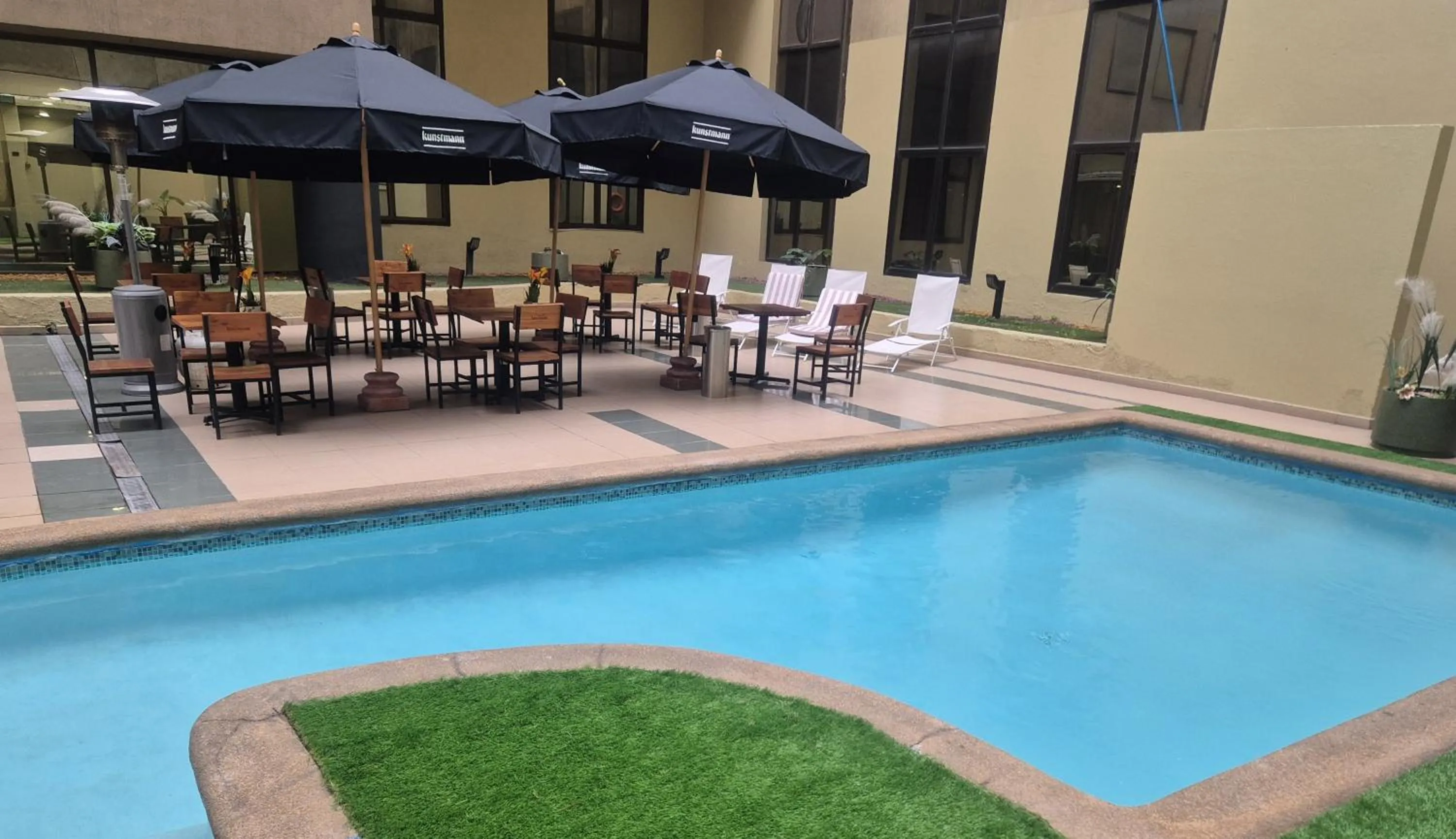 Swimming pool in Hotel Diego de Almagro Santiago Centro