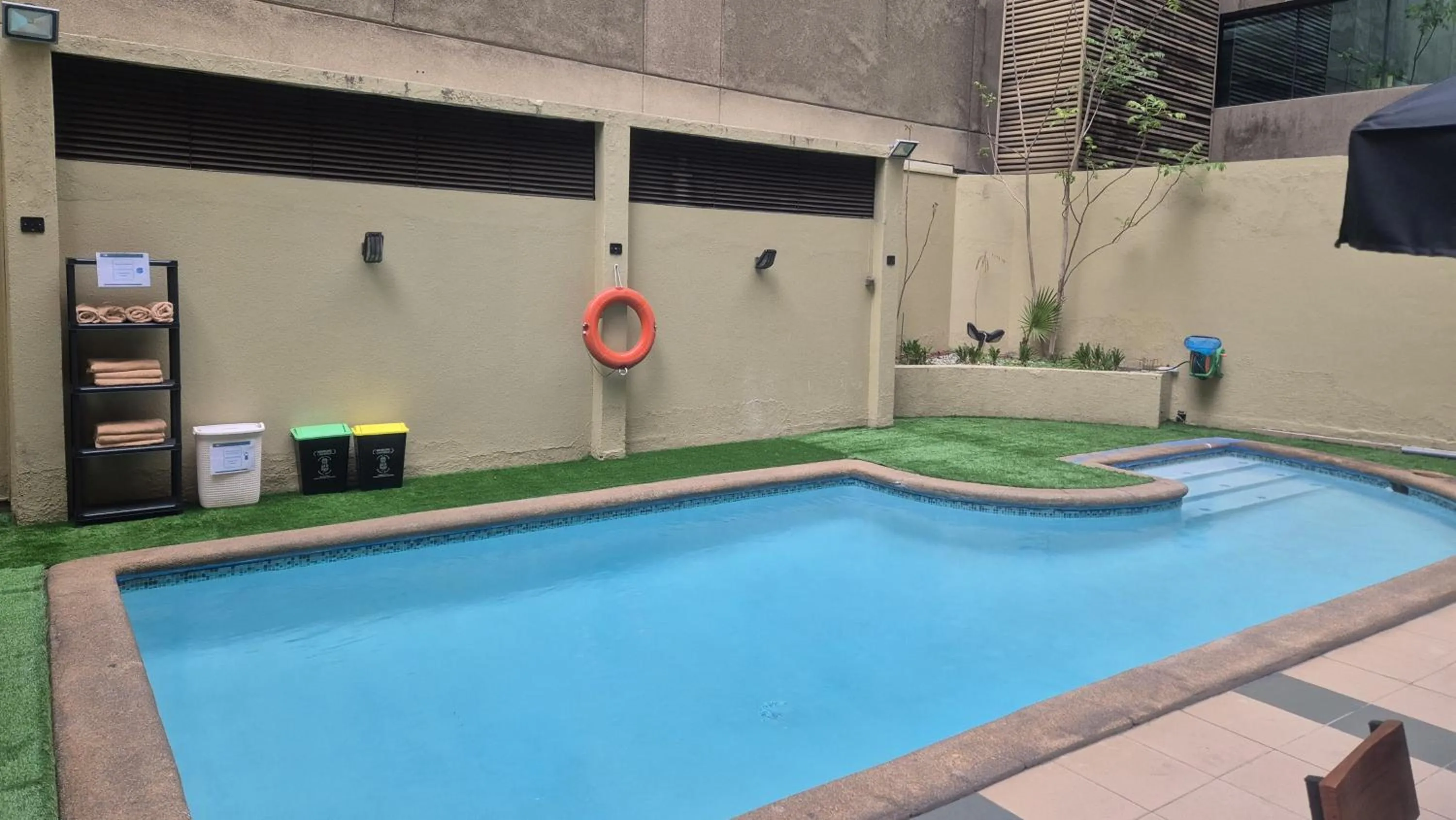 Swimming pool in Hotel Diego de Almagro Santiago Centro