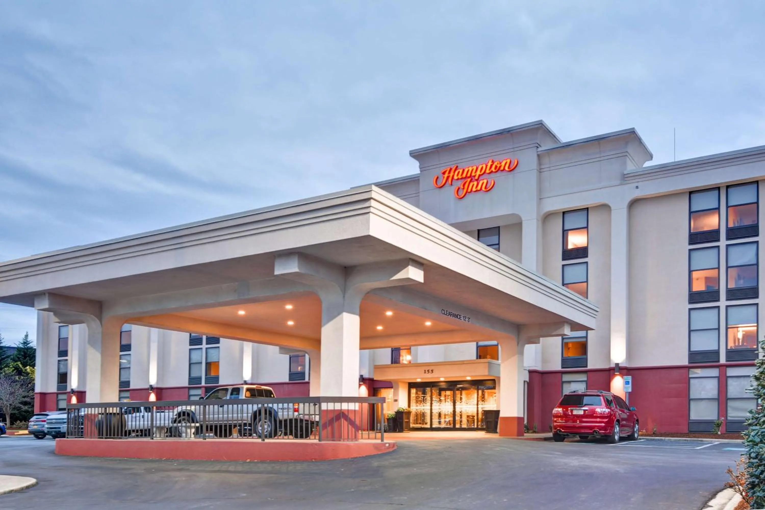 Property building in Hampton Inn Hendersonville