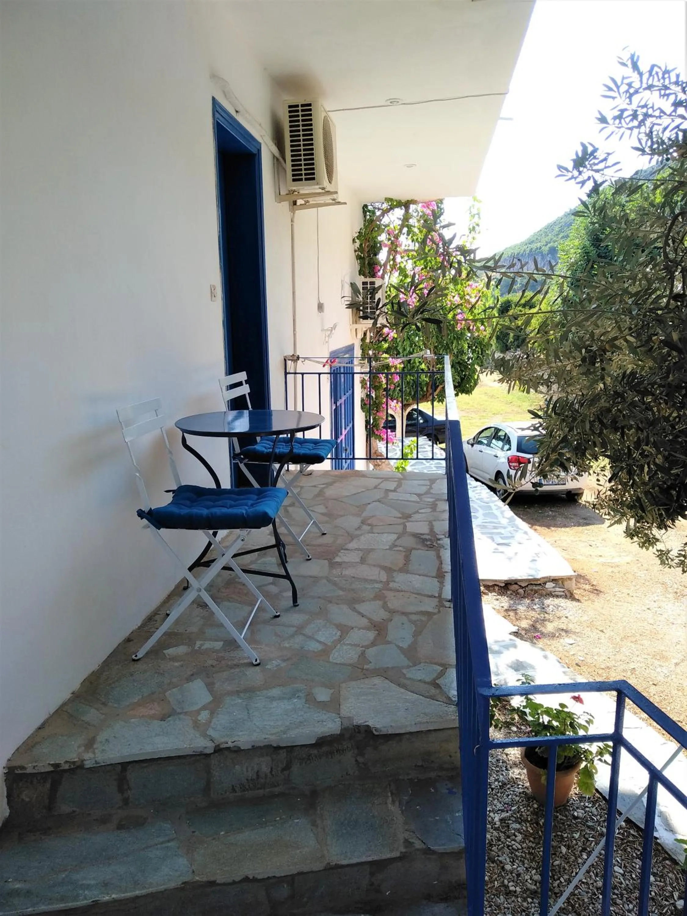 Mouragio Studios