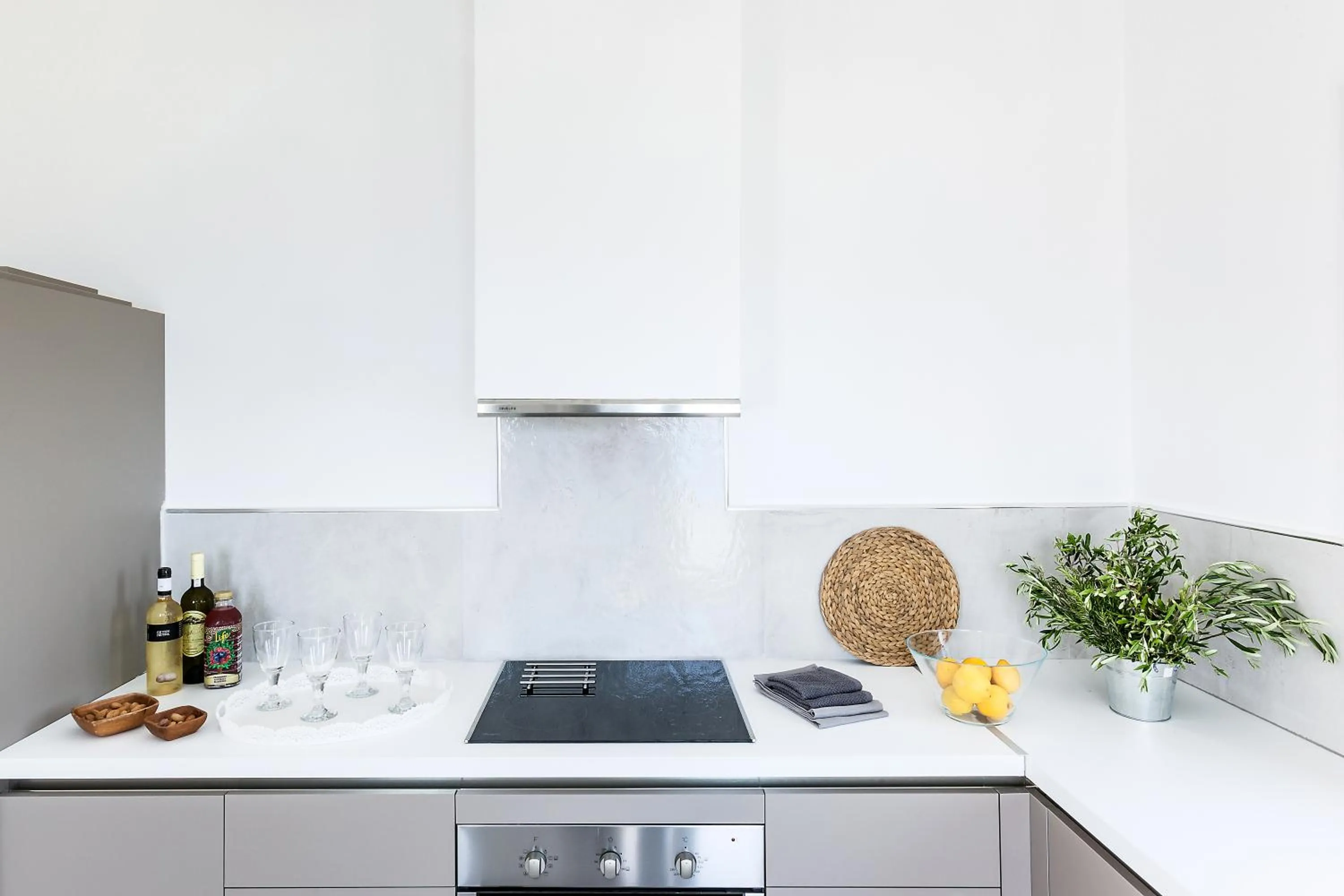 Communal kitchen in Villa Vinea Santorini