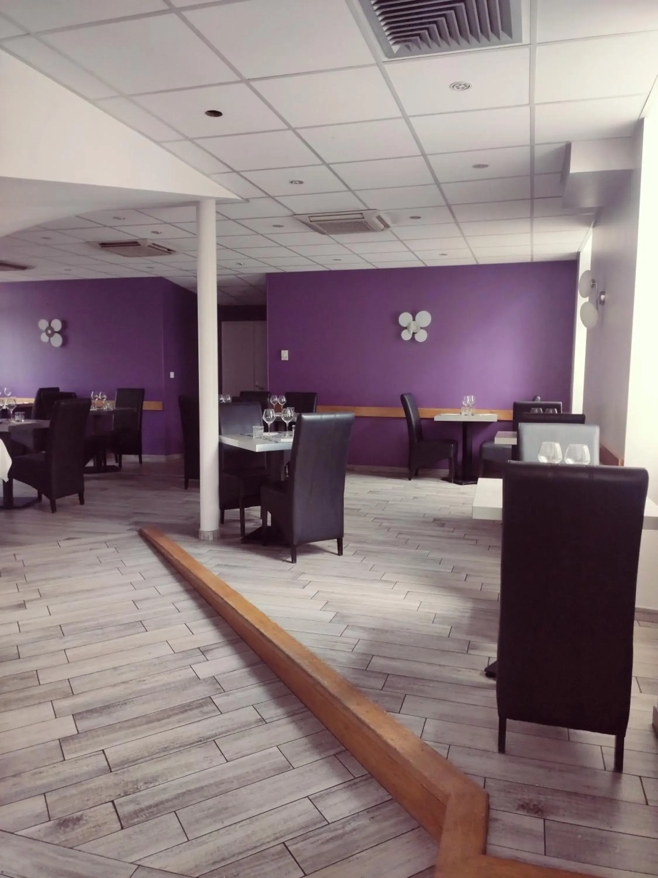 Property building in Logis Hotel du Parc-Restaurant - Le Rouget de Lisle Property building in Logis Hotel du Parc-Restaurant - Le Rouget de Lisle