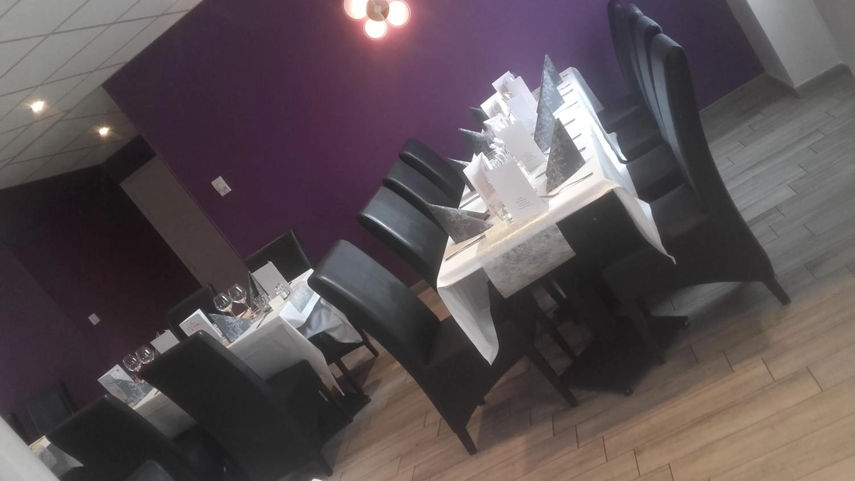 Property building in Logis Hotel du Parc-Restaurant - Le Rouget de Lisle