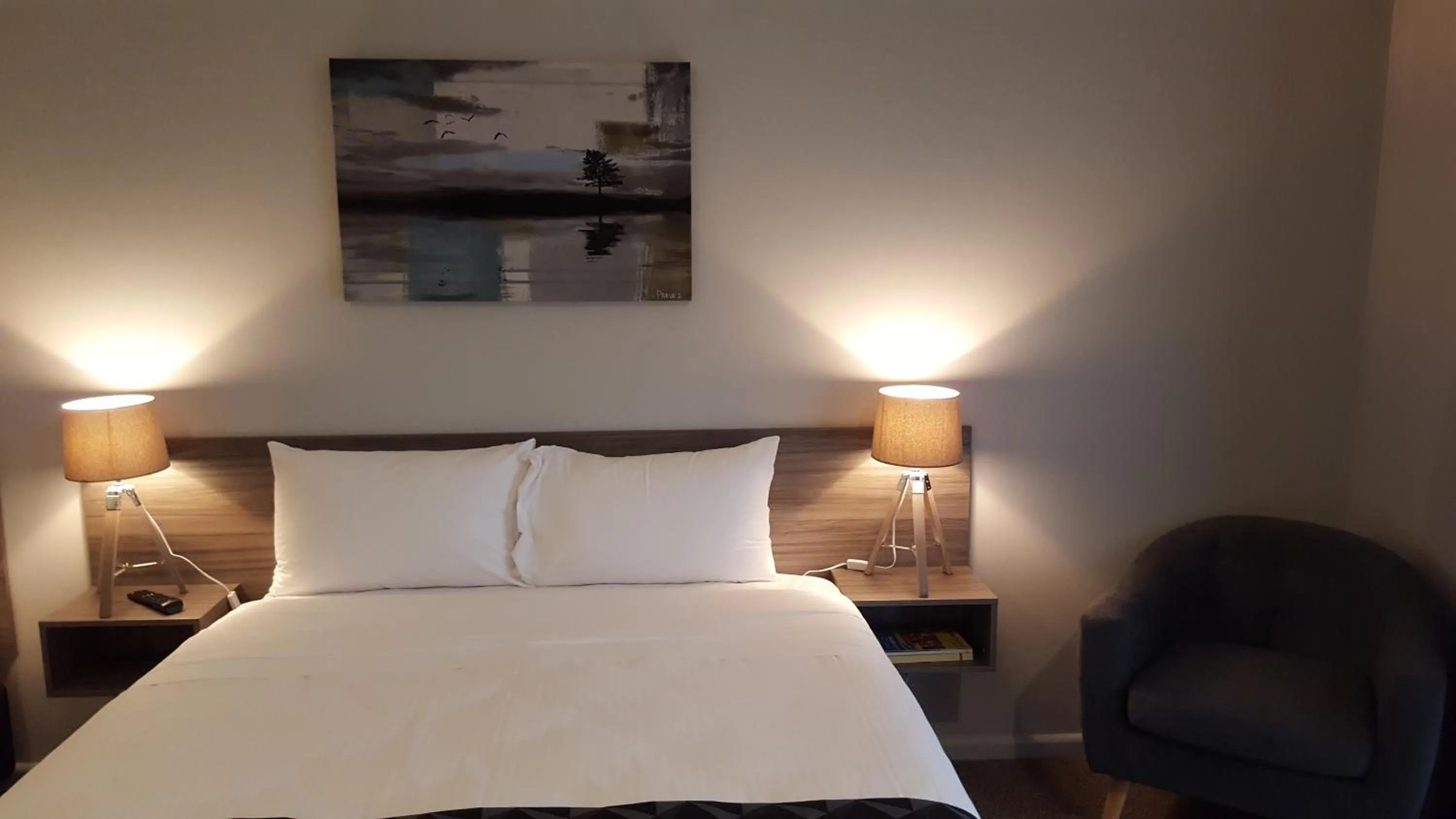 Decorative detail, Bed in Lookout Mountain Retreat