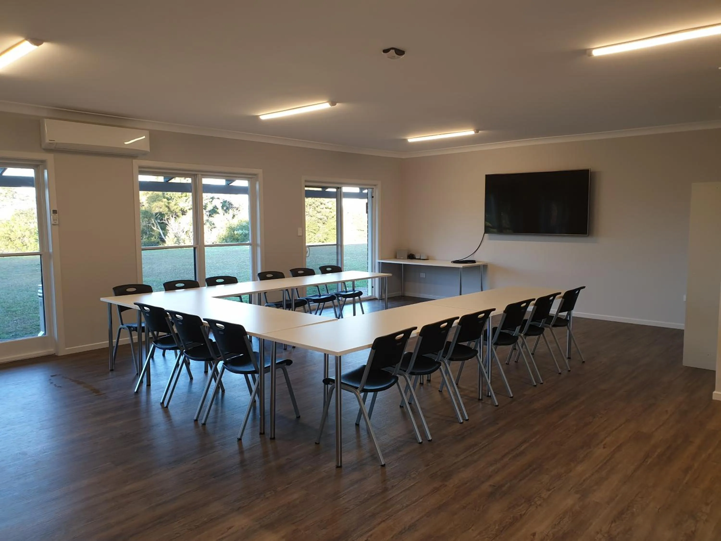 Meeting/conference room in Lookout Mountain Retreat