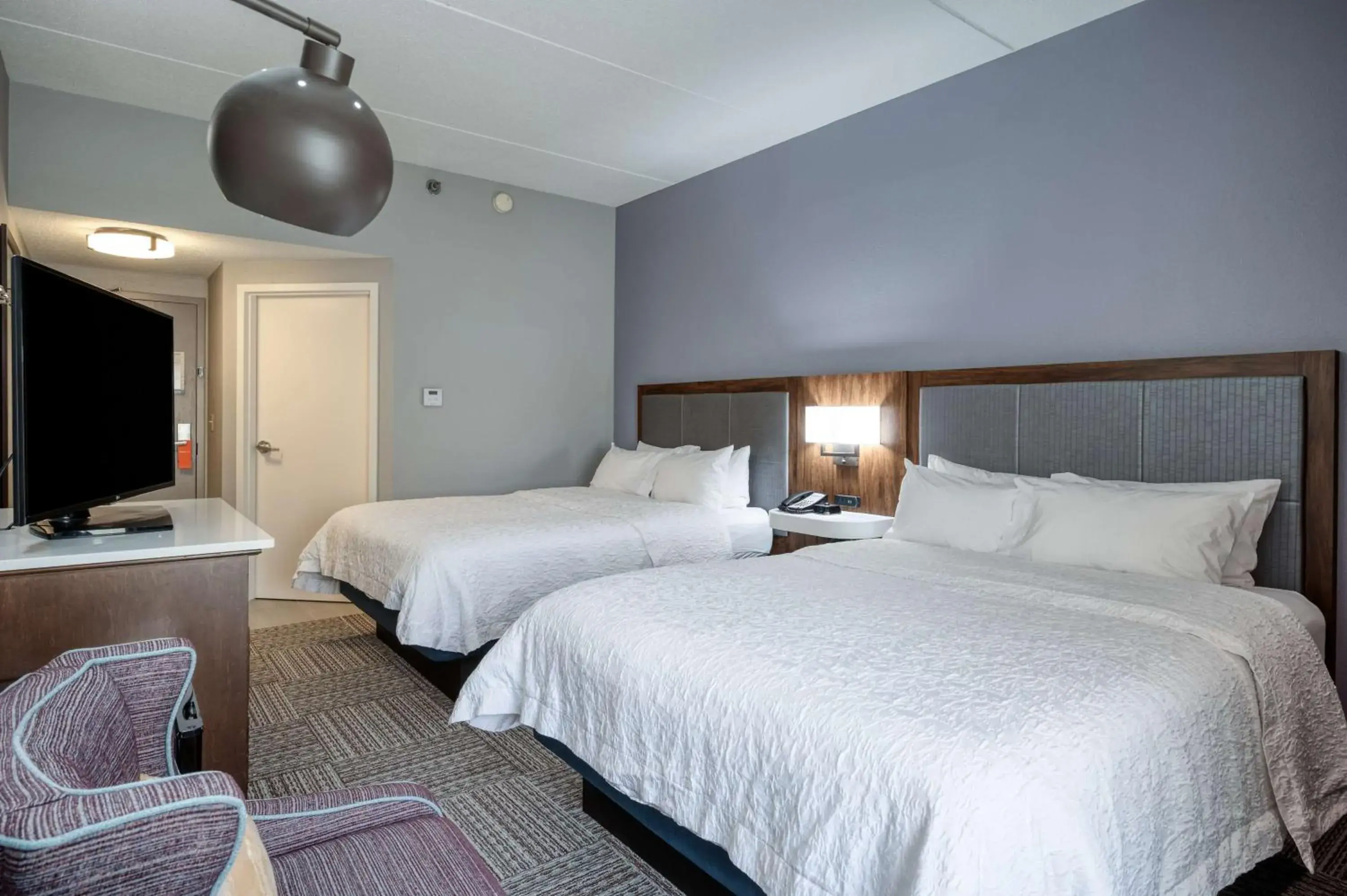 Bedroom, Bed in Hampton Inn Janesville Bedroom, Bed in Hampton Inn Janesville