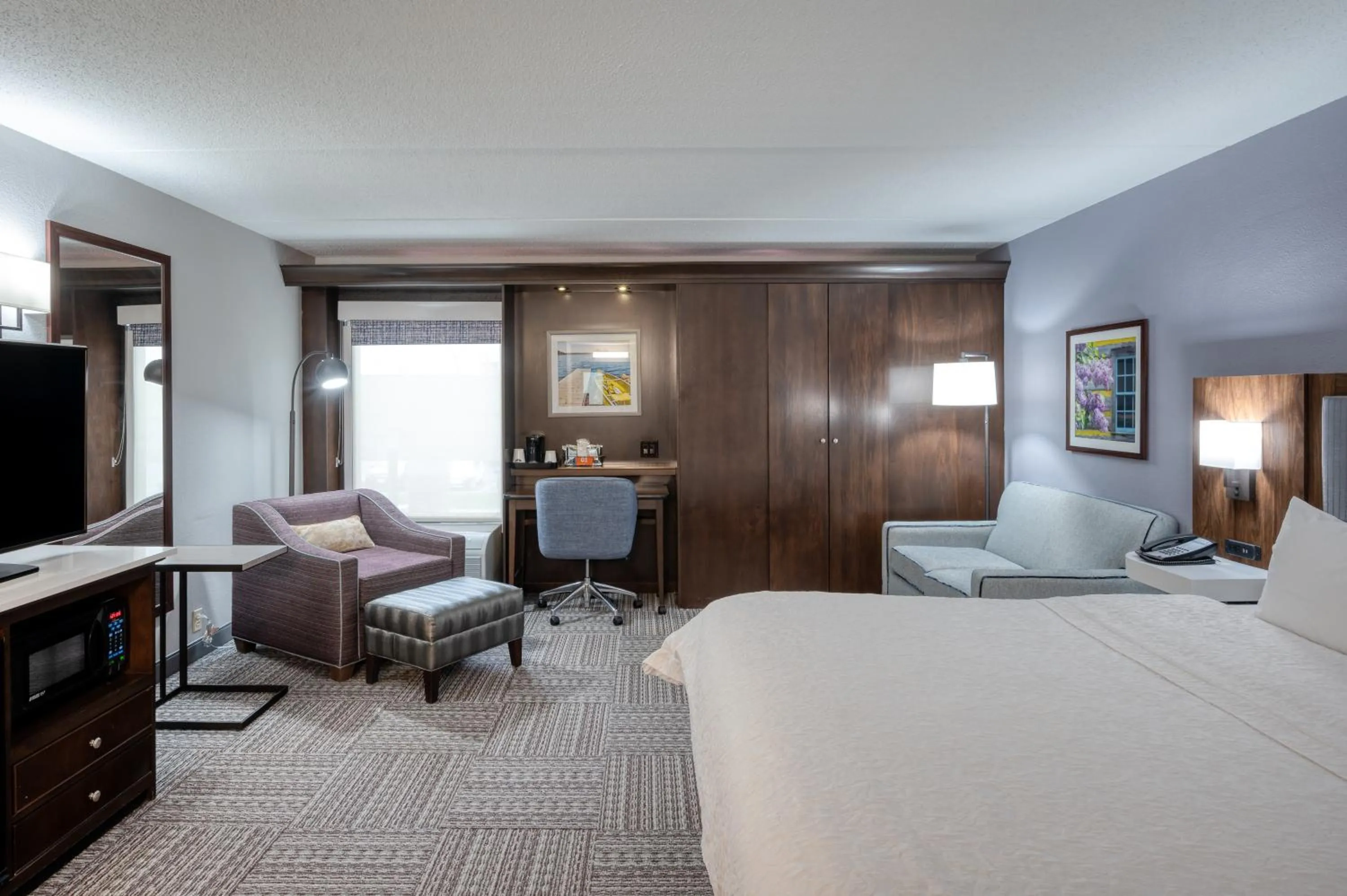 Bed in Hampton Inn Janesville