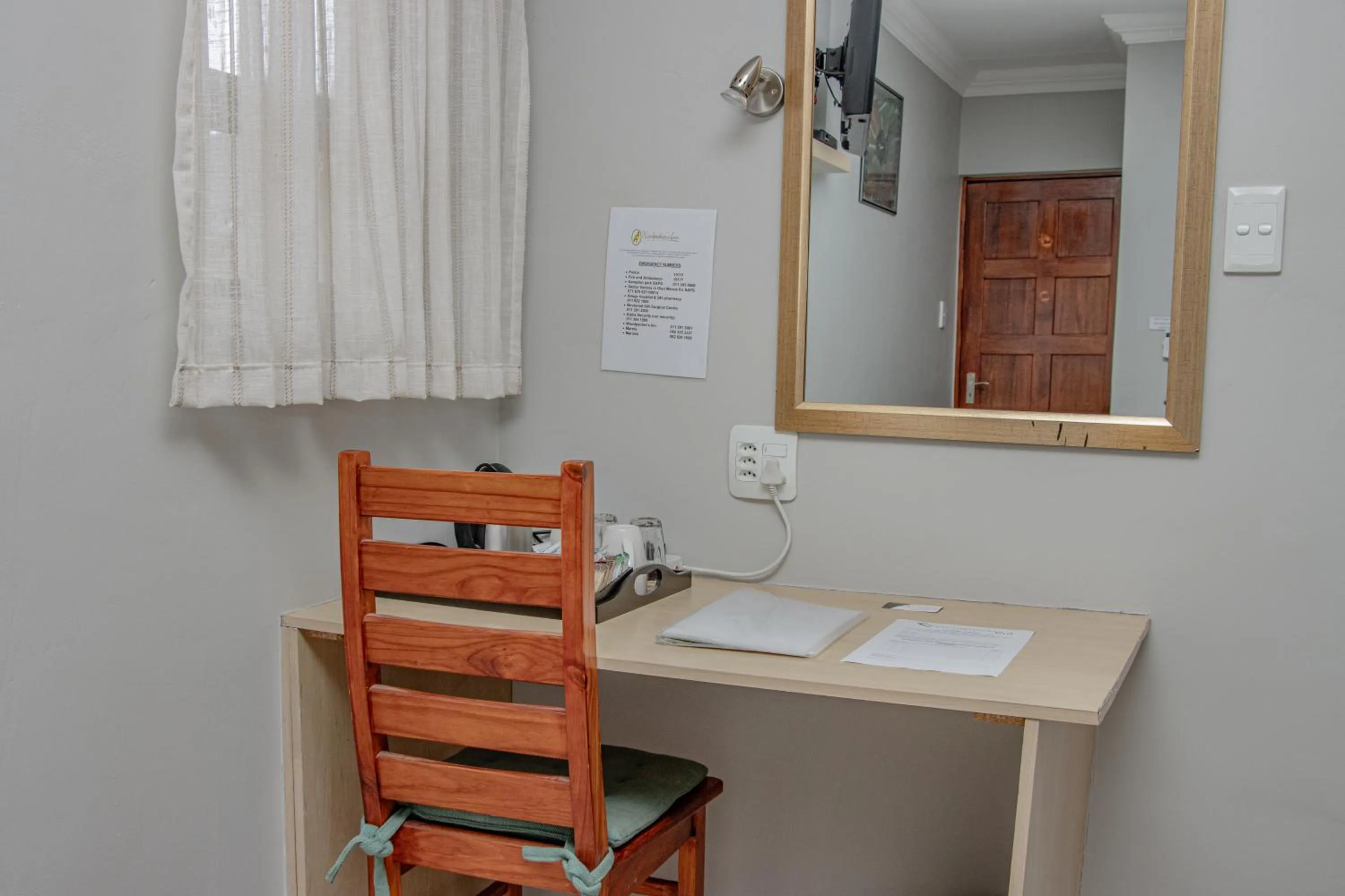 Coffee/tea facilities in Woodpecker's Inn Guest House