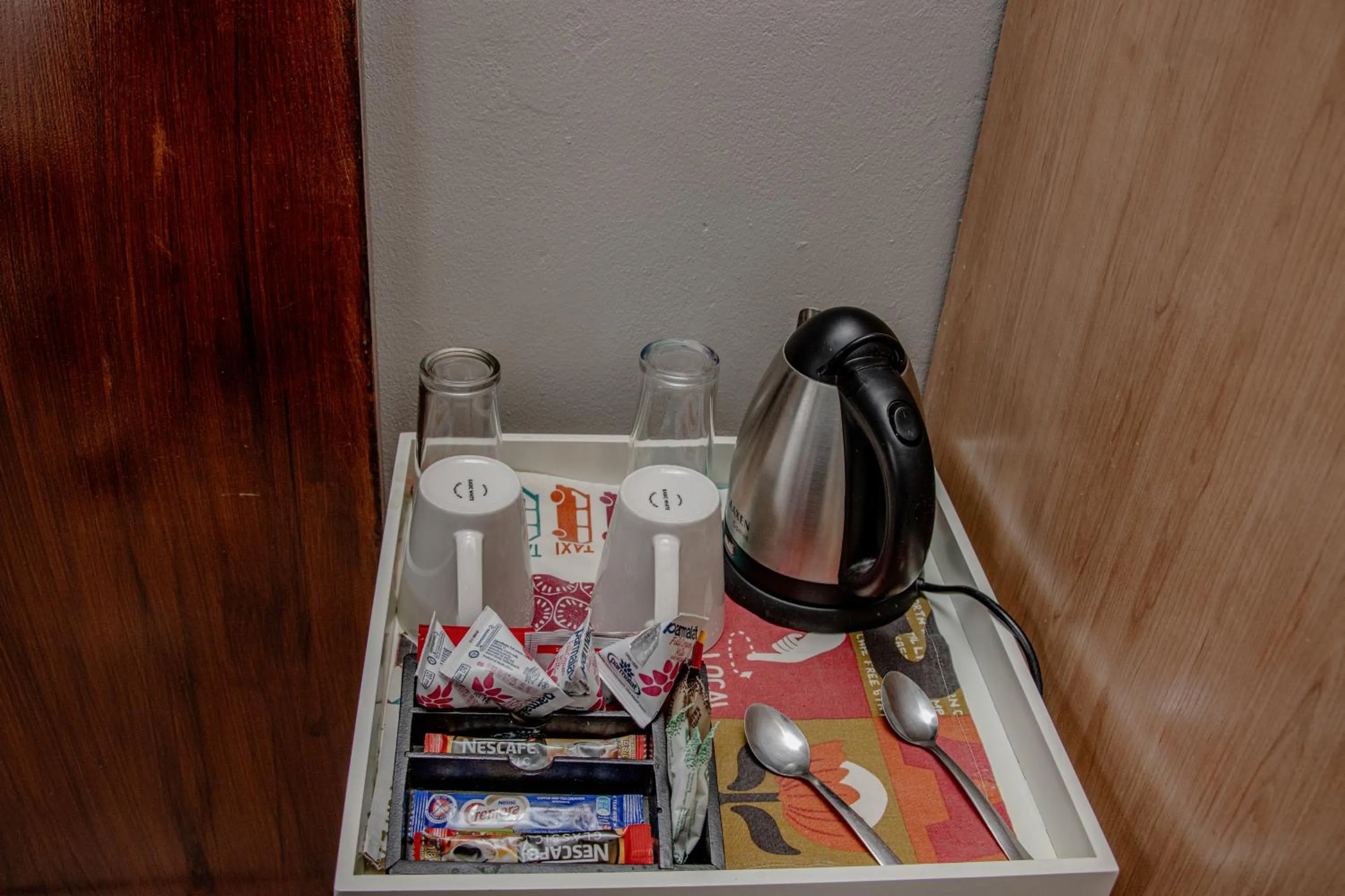 Coffee/tea facilities in Woodpecker's Inn Guest House