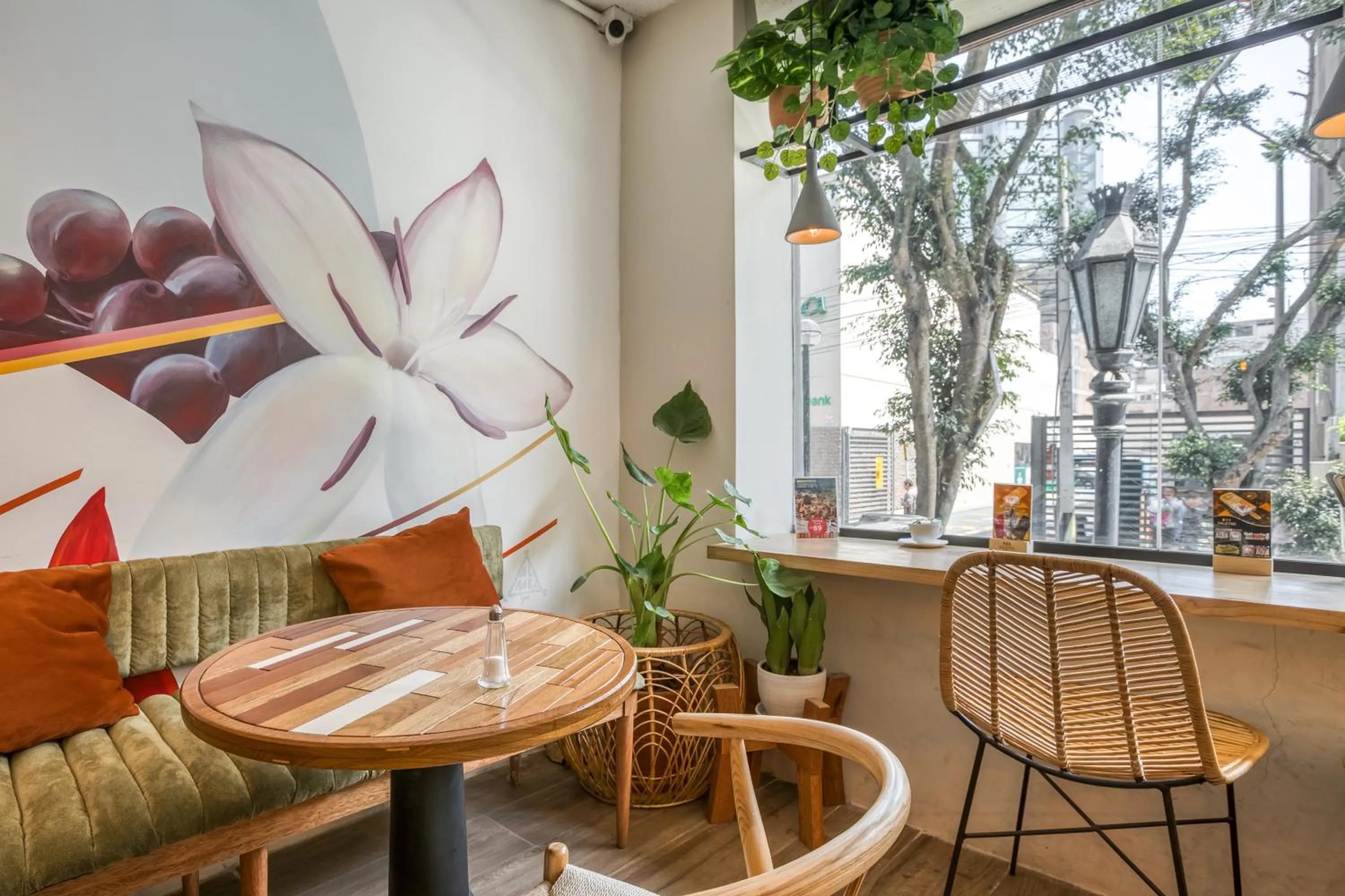 Restaurant/places to eat in NAIA Miraflores Lima