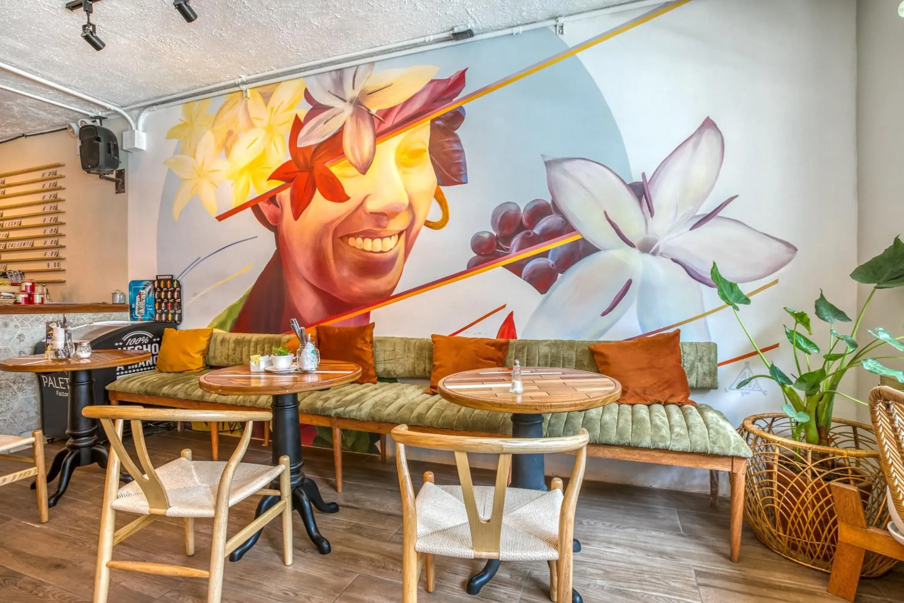 Restaurant/places to eat in NAIA Miraflores Lima Restaurant/places to eat in NAIA Miraflores Lima