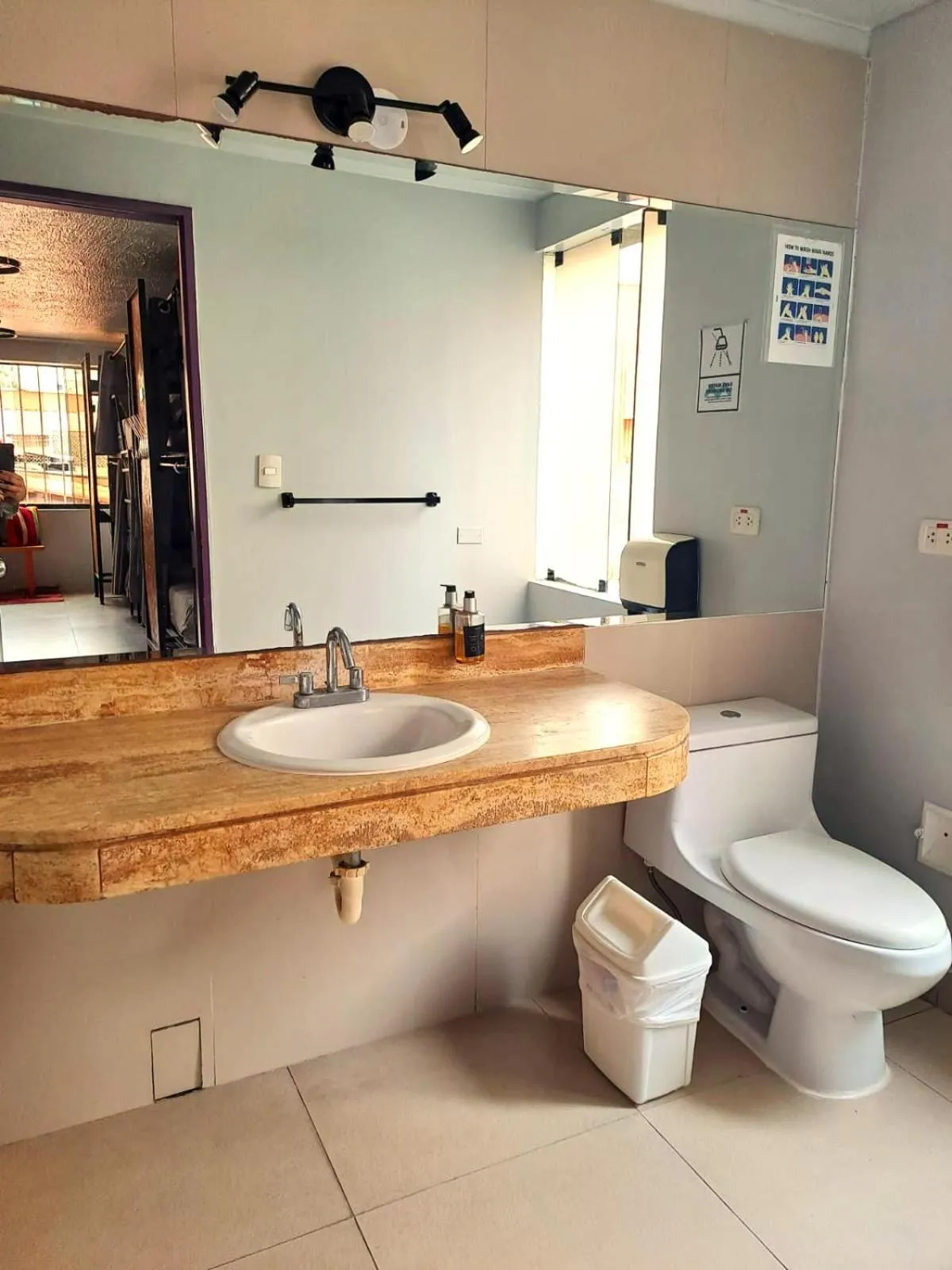 Bathroom in NAIA Miraflores Lima