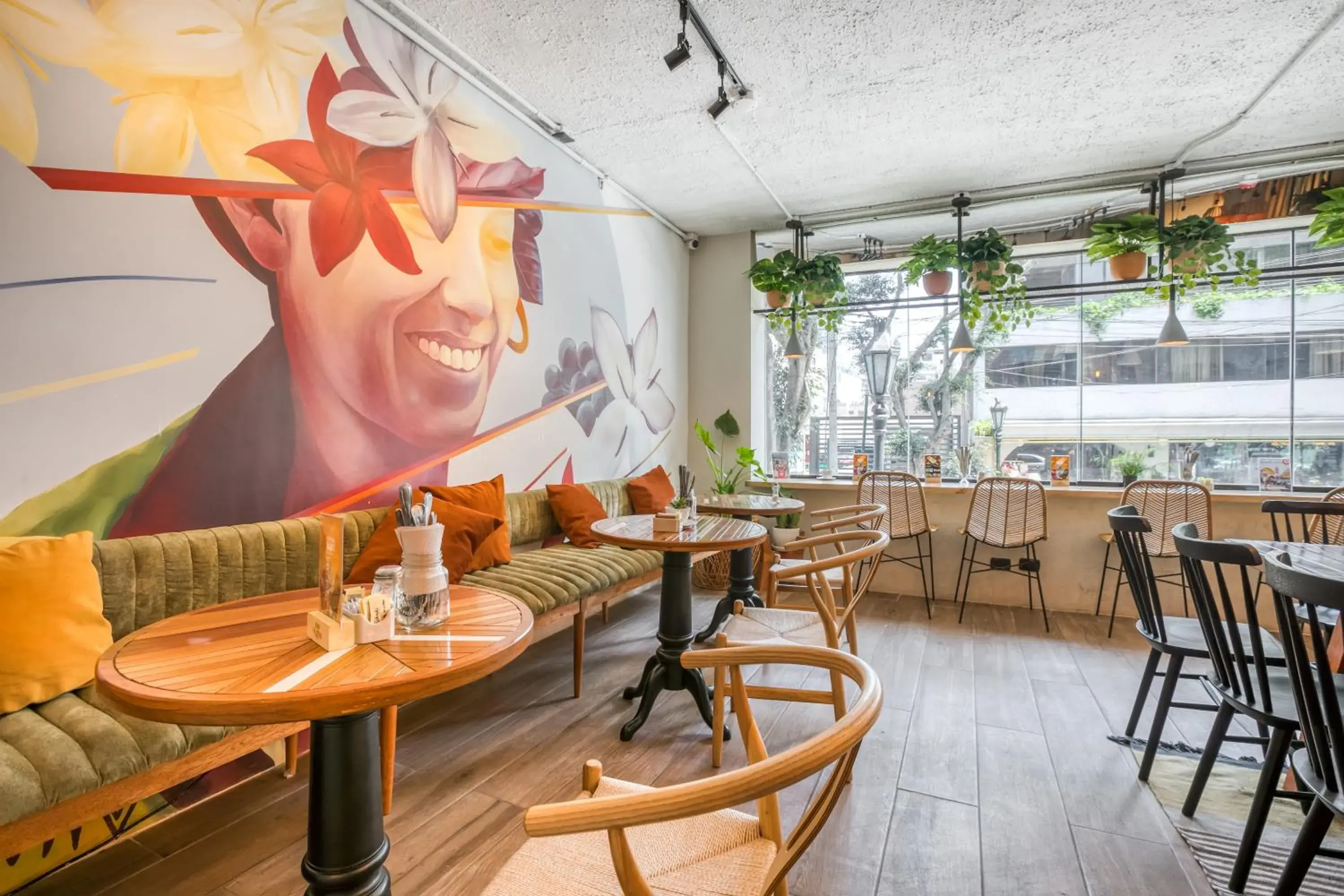 Restaurant/places to eat in NAIA Miraflores Lima Restaurant/places to eat in NAIA Miraflores Lima