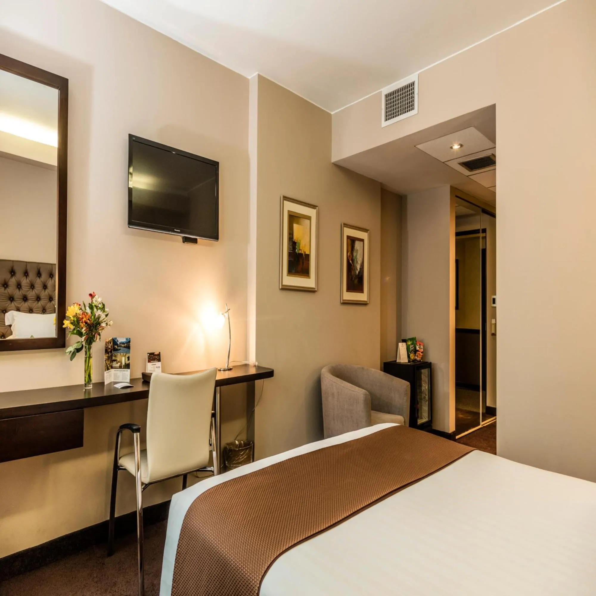 Bedroom, Bed in Del Pilar Miraflores Hotel