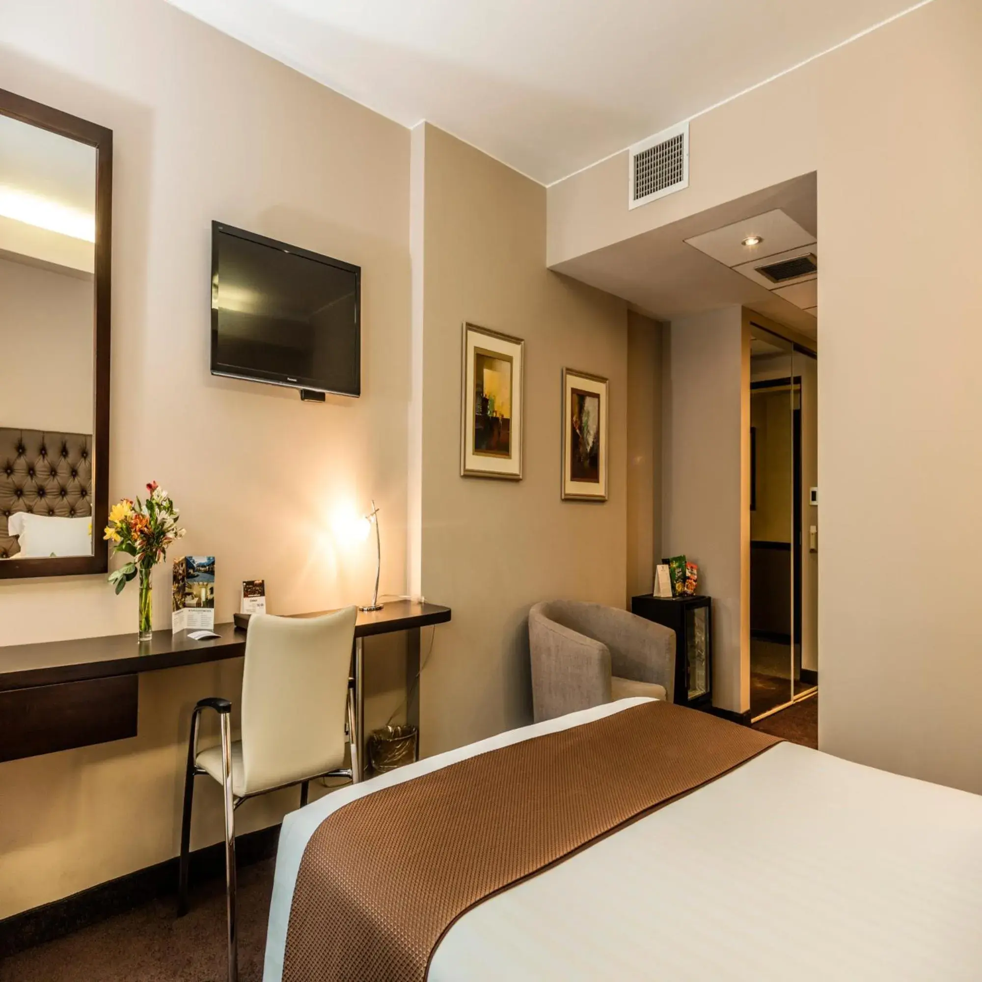 Bedroom, Bed in Del Pilar Miraflores Hotel Bedroom, Bed in Del Pilar Miraflores Hotel