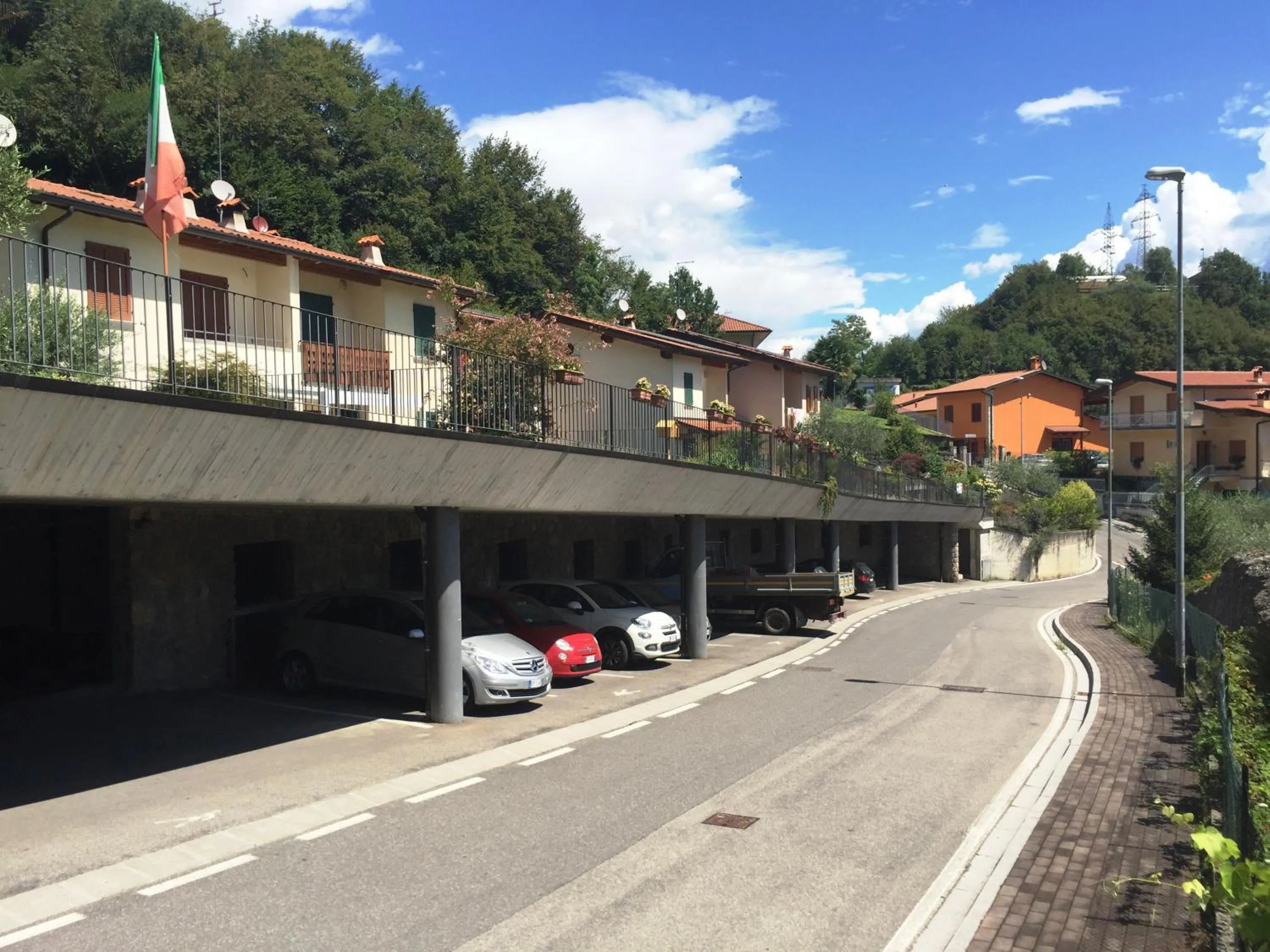 Anna Apartments